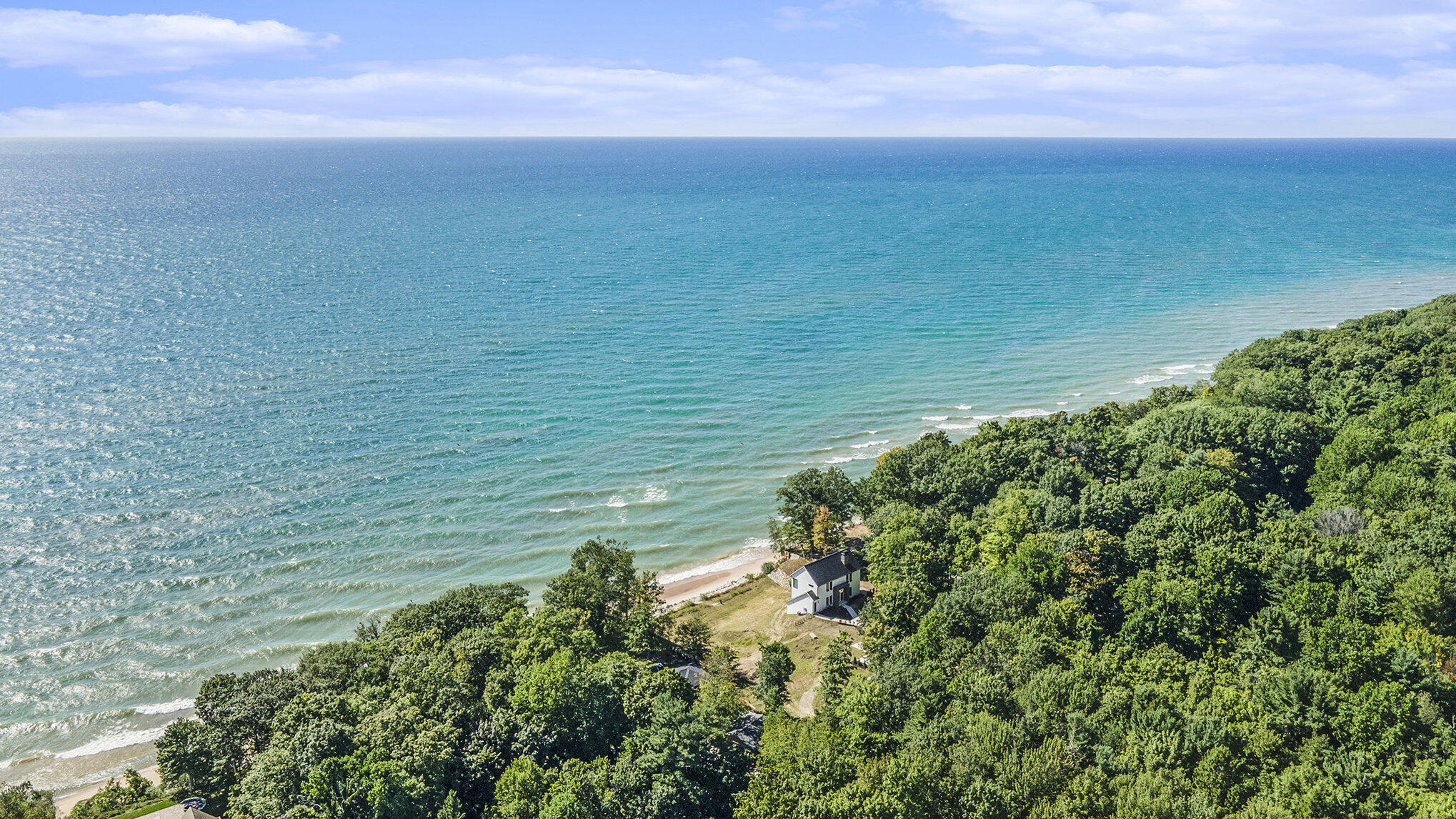 2572 Lakeshore Drive