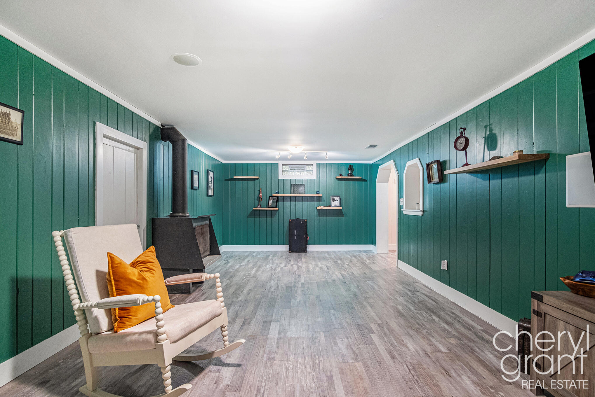 100 Colrain Street SW