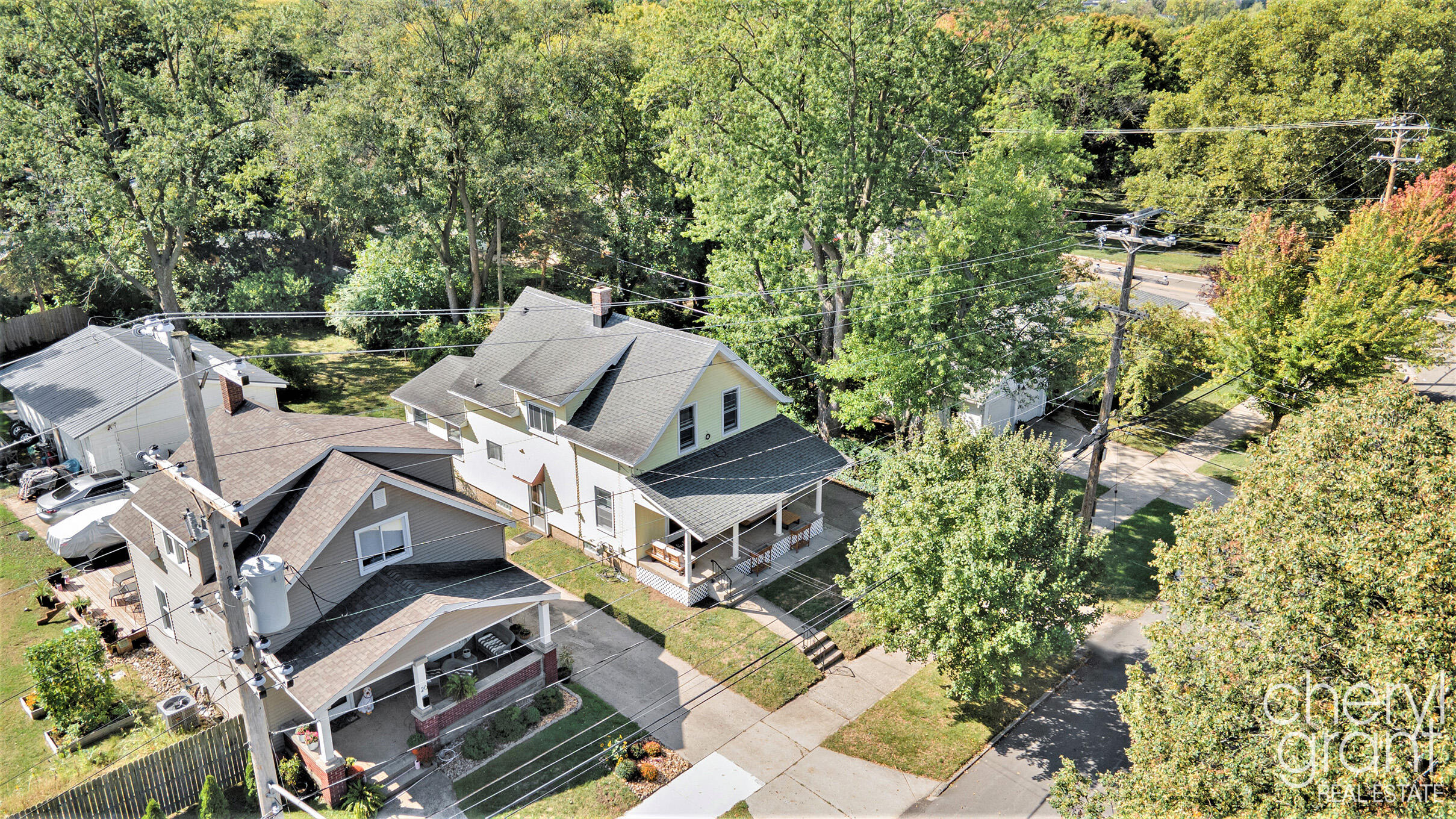 16 Graceland Street NE