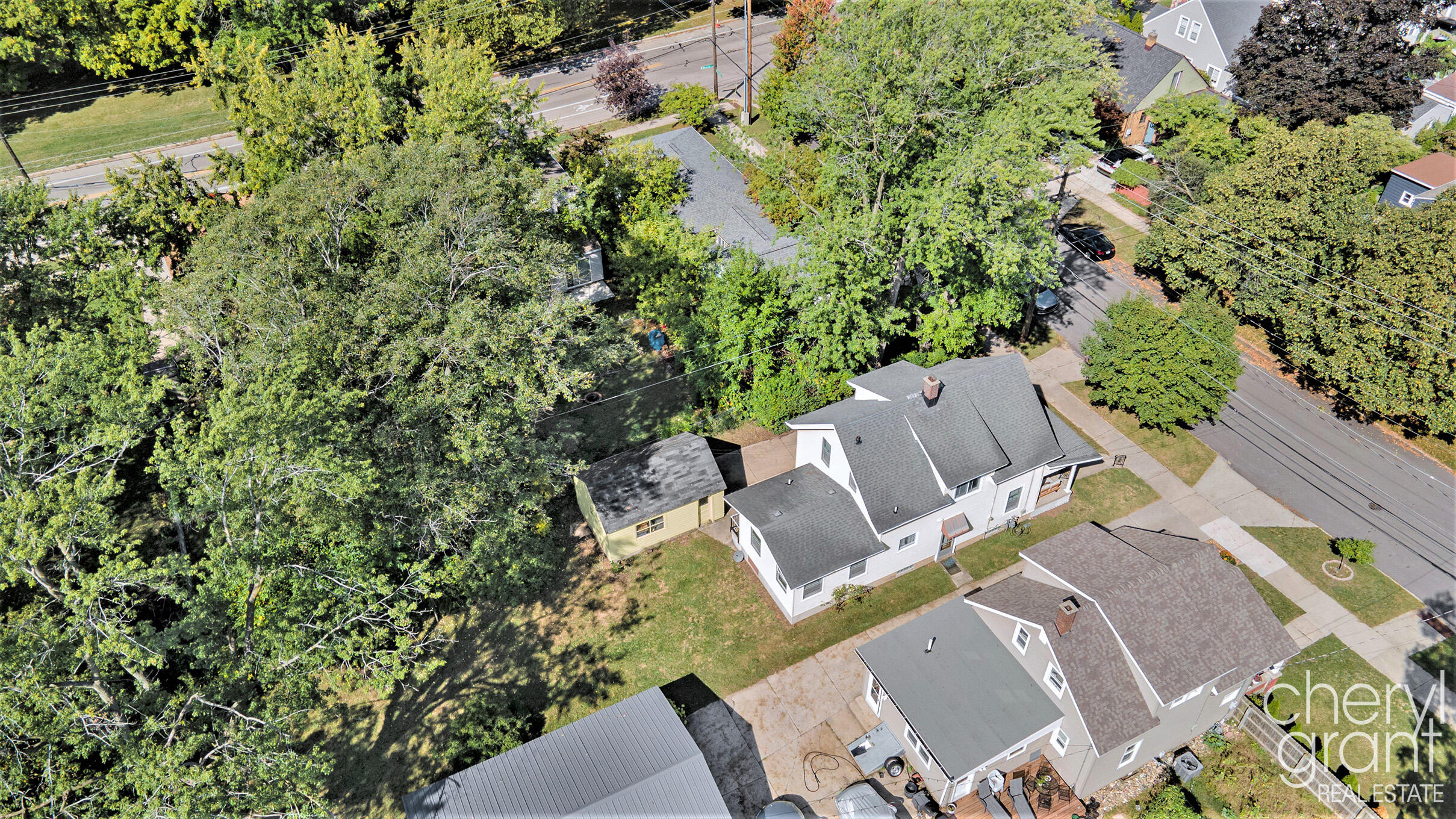 16 Graceland Street NE