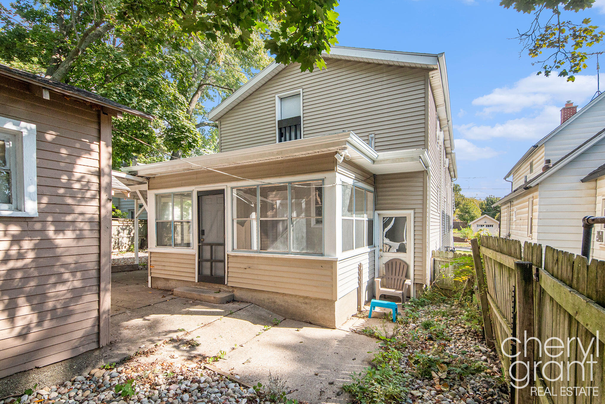 1411 Union Avenue NE