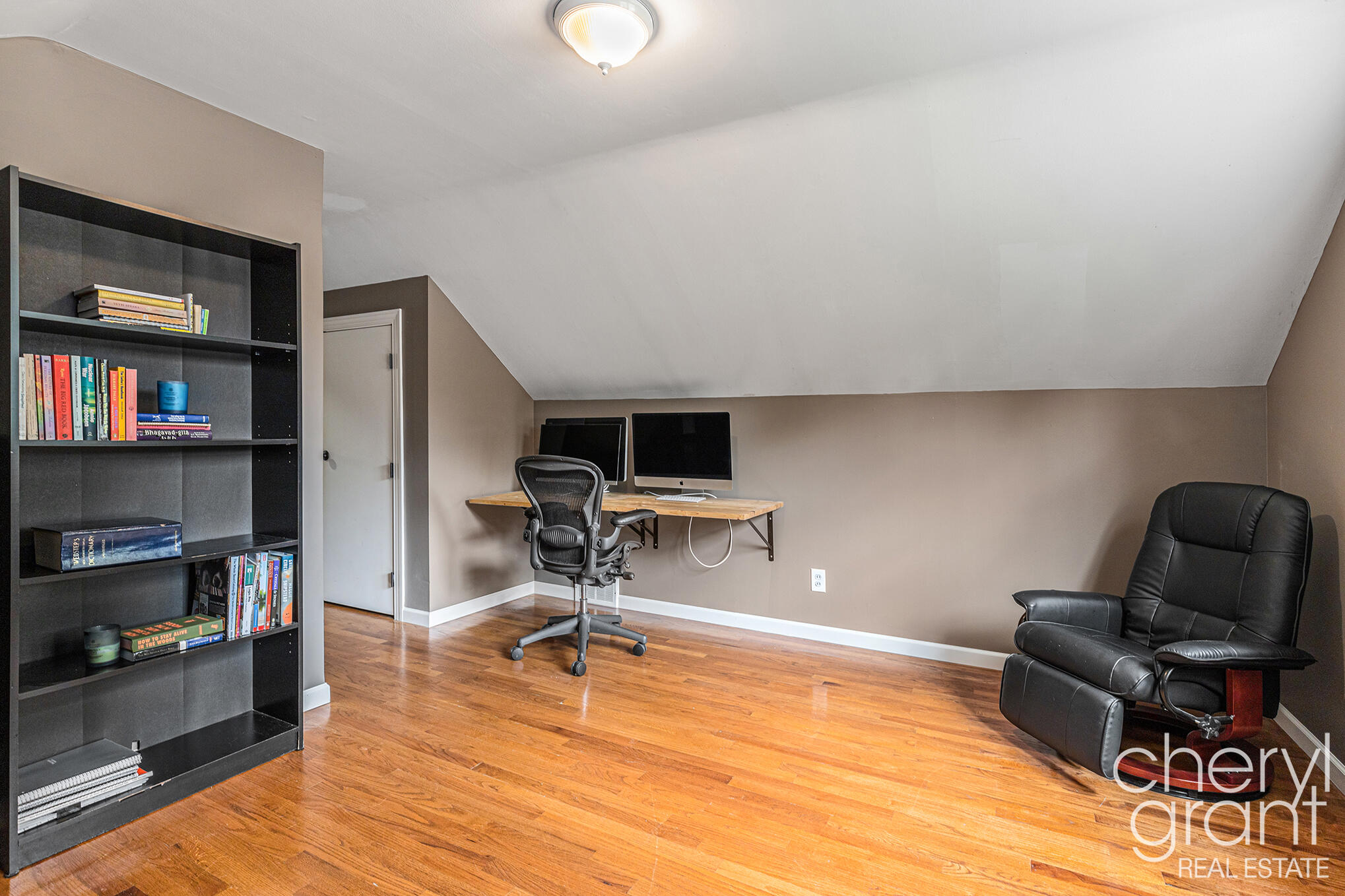 3258 Sunnyhill Street NE