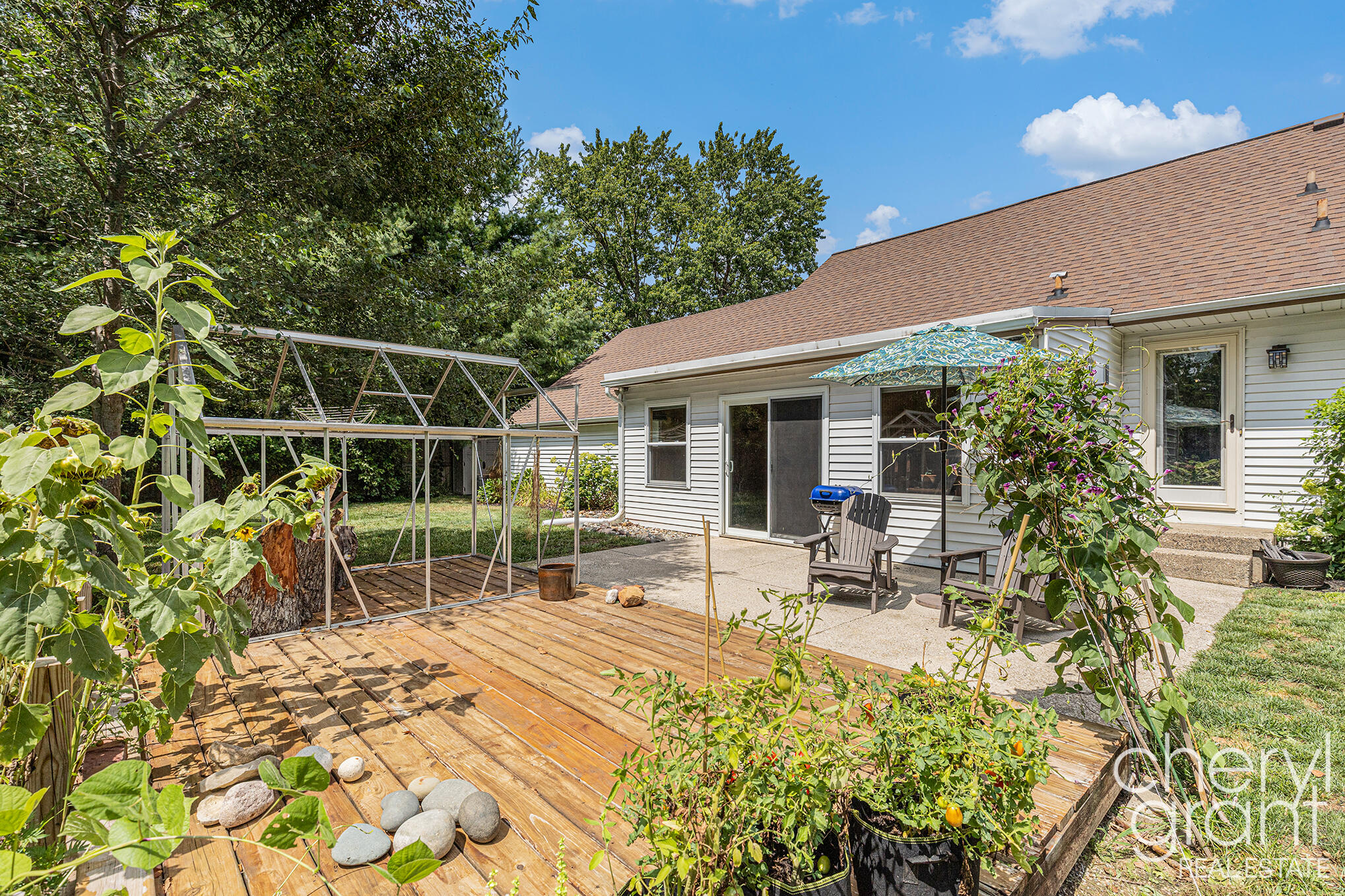 3258 Sunnyhill Street NE