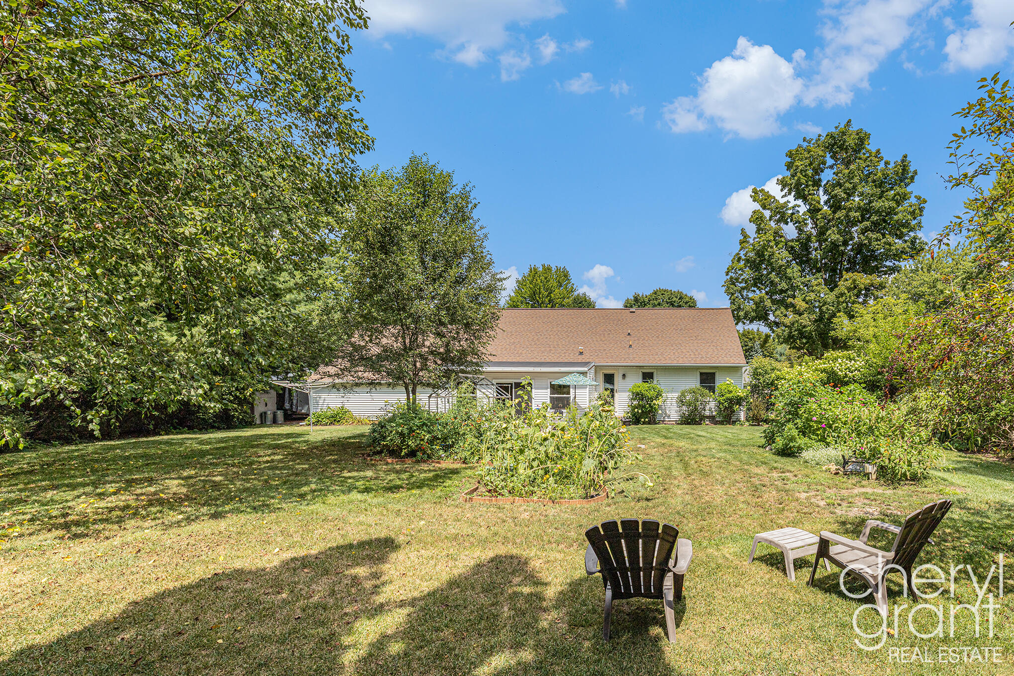 3258 Sunnyhill Street NE