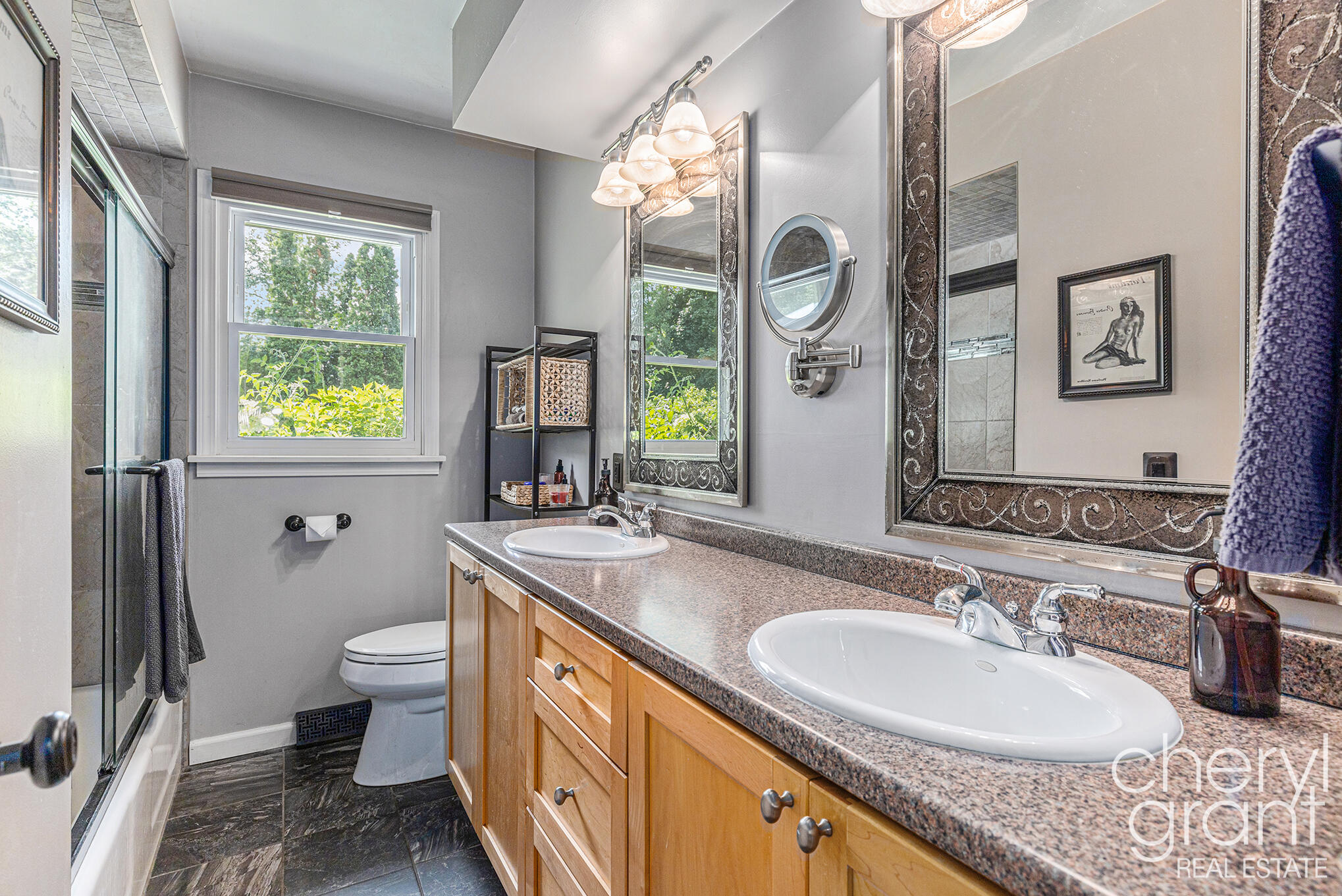 3258 Sunnyhill Street NE