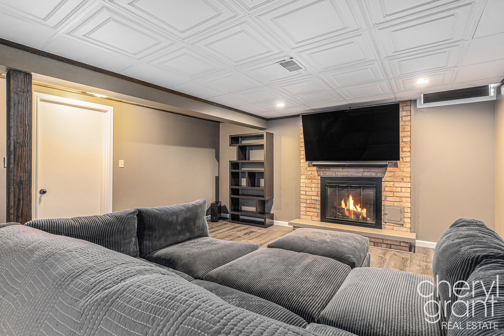 3258 Sunnyhill Street NE