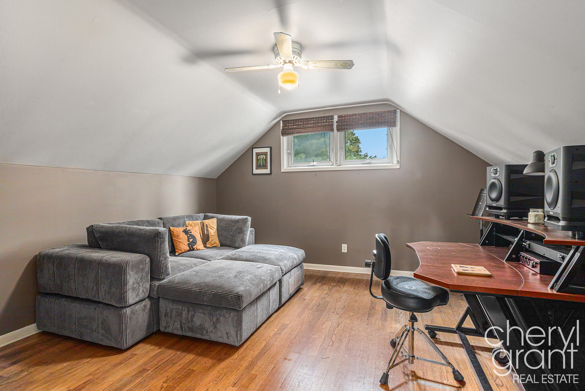 3258 Sunnyhill Street NE