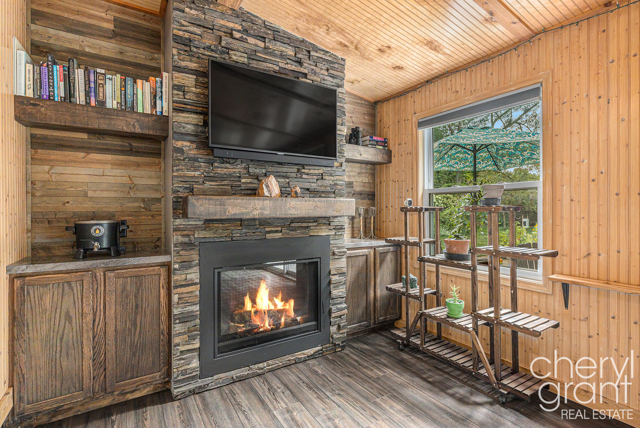 3258 Sunnyhill Street NE