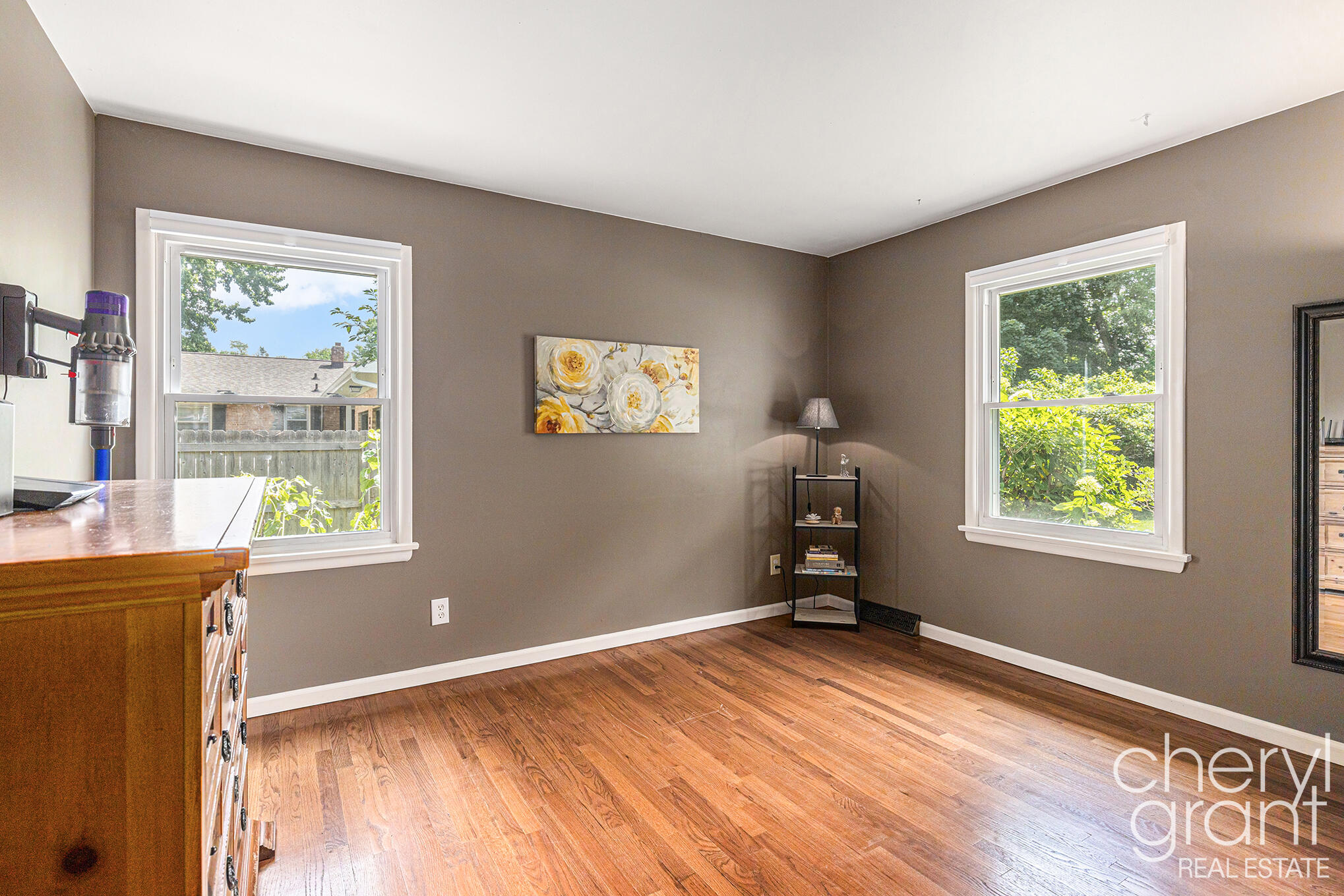 3258 Sunnyhill Street NE