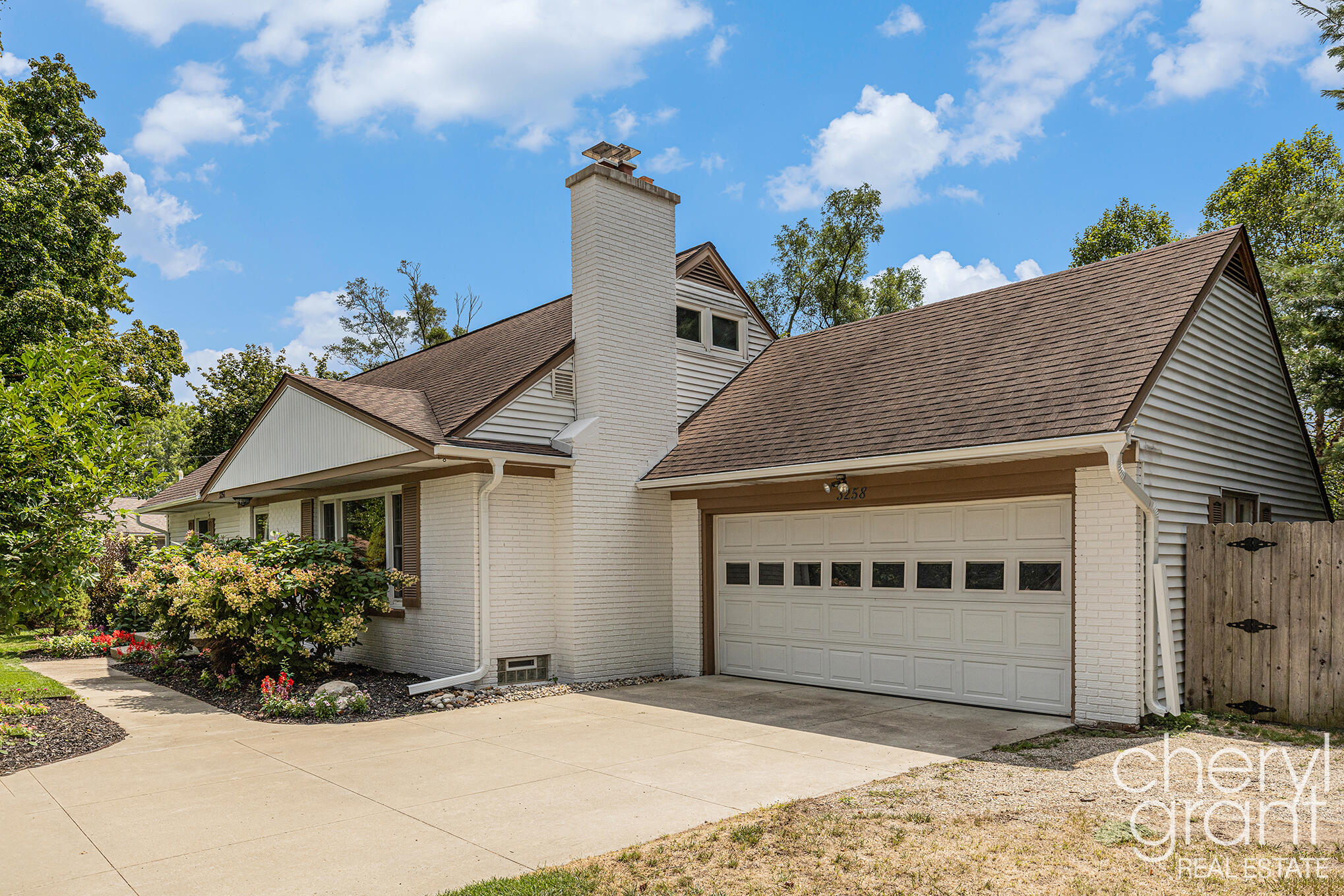 3258 Sunnyhill Street NE