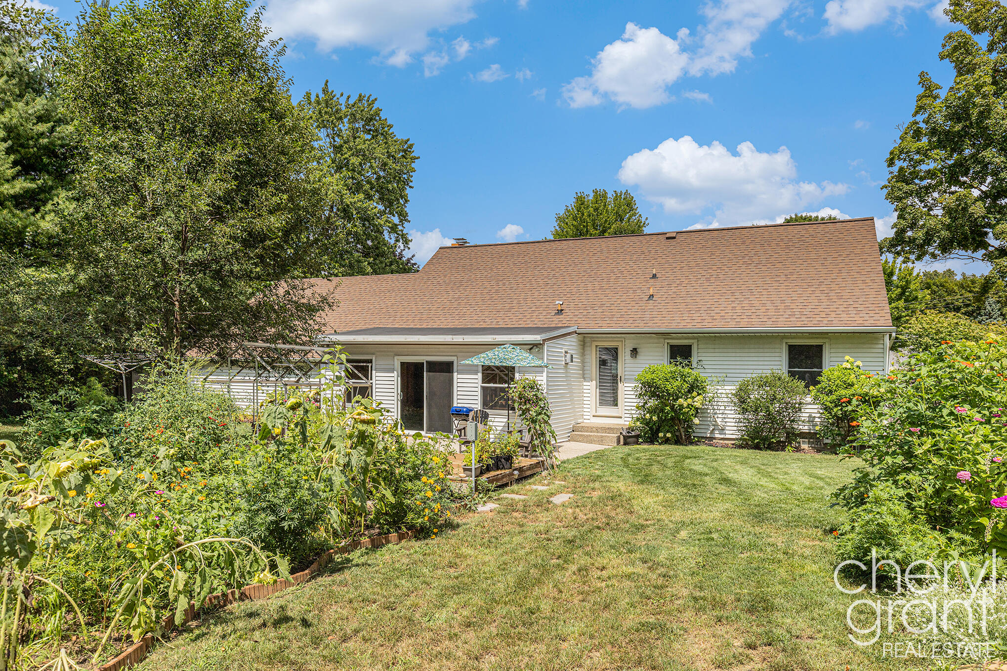 3258 Sunnyhill Street NE