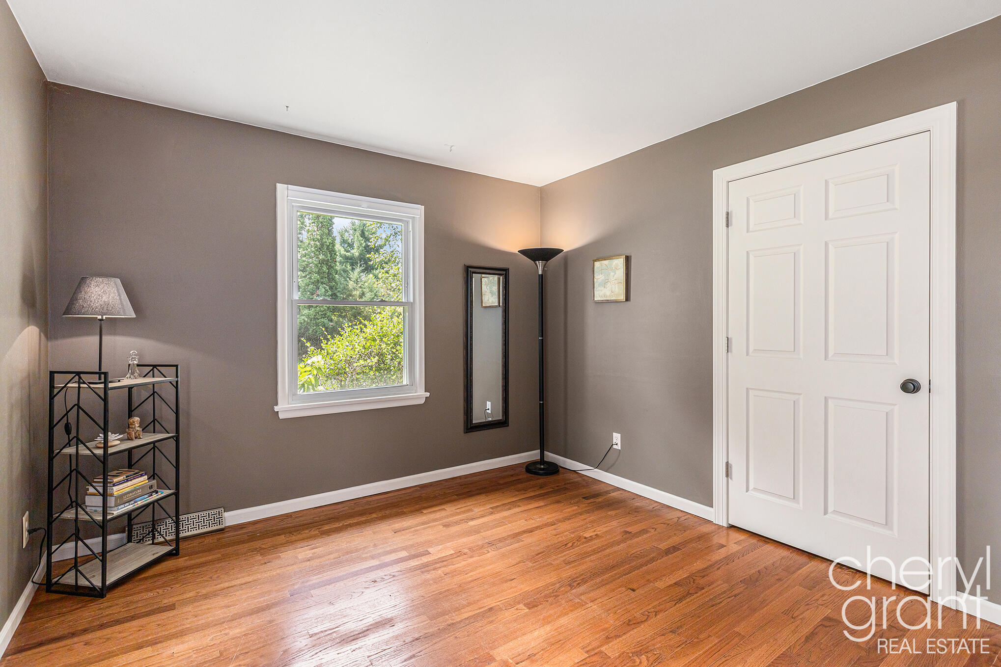 3258 Sunnyhill Street NE