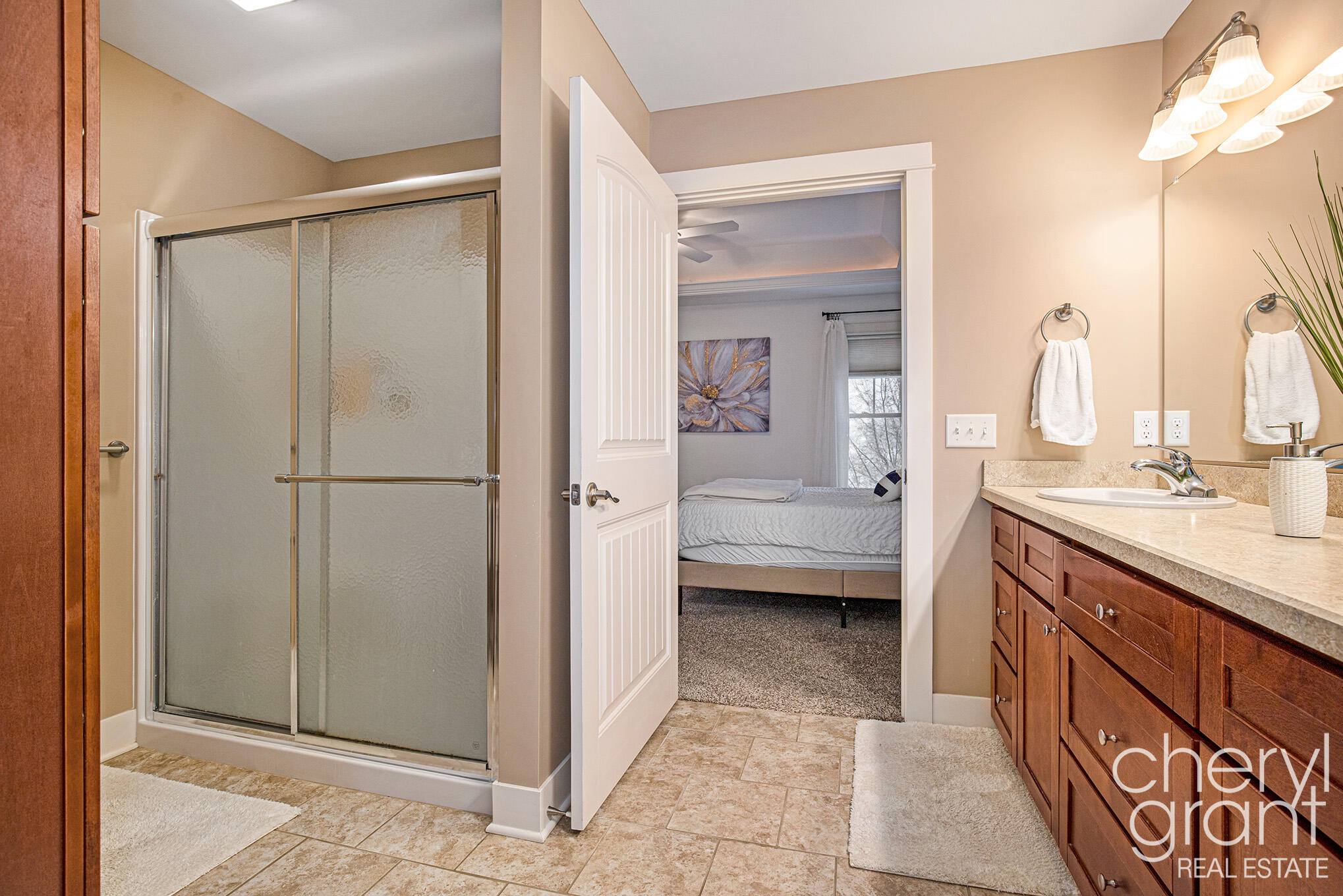 6556 Gracepoint Drive SE