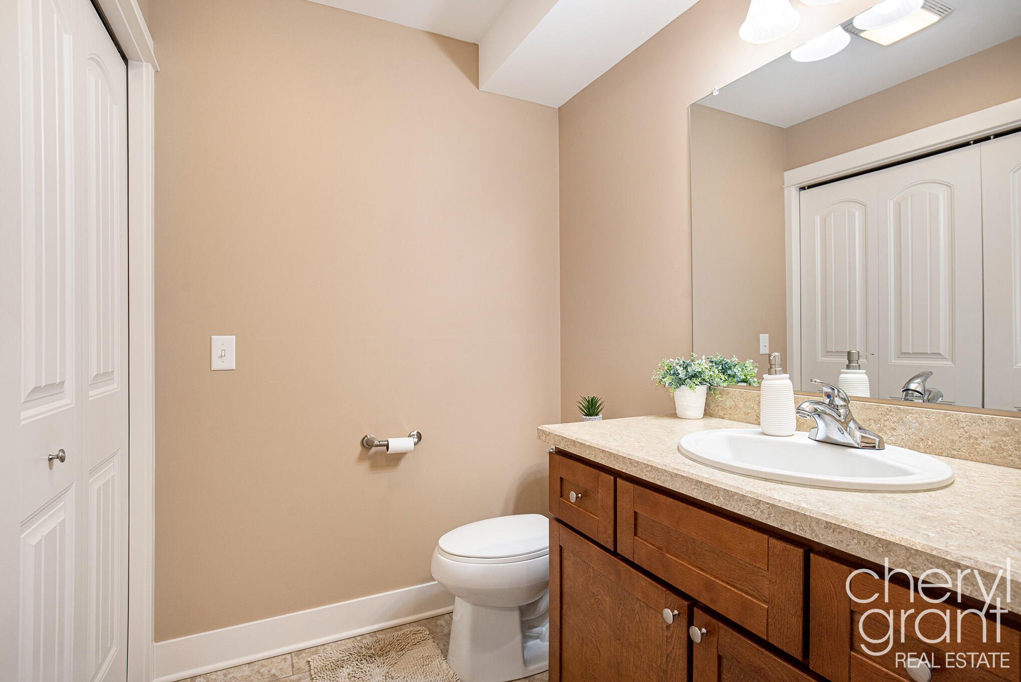 6556 Gracepoint Drive SE