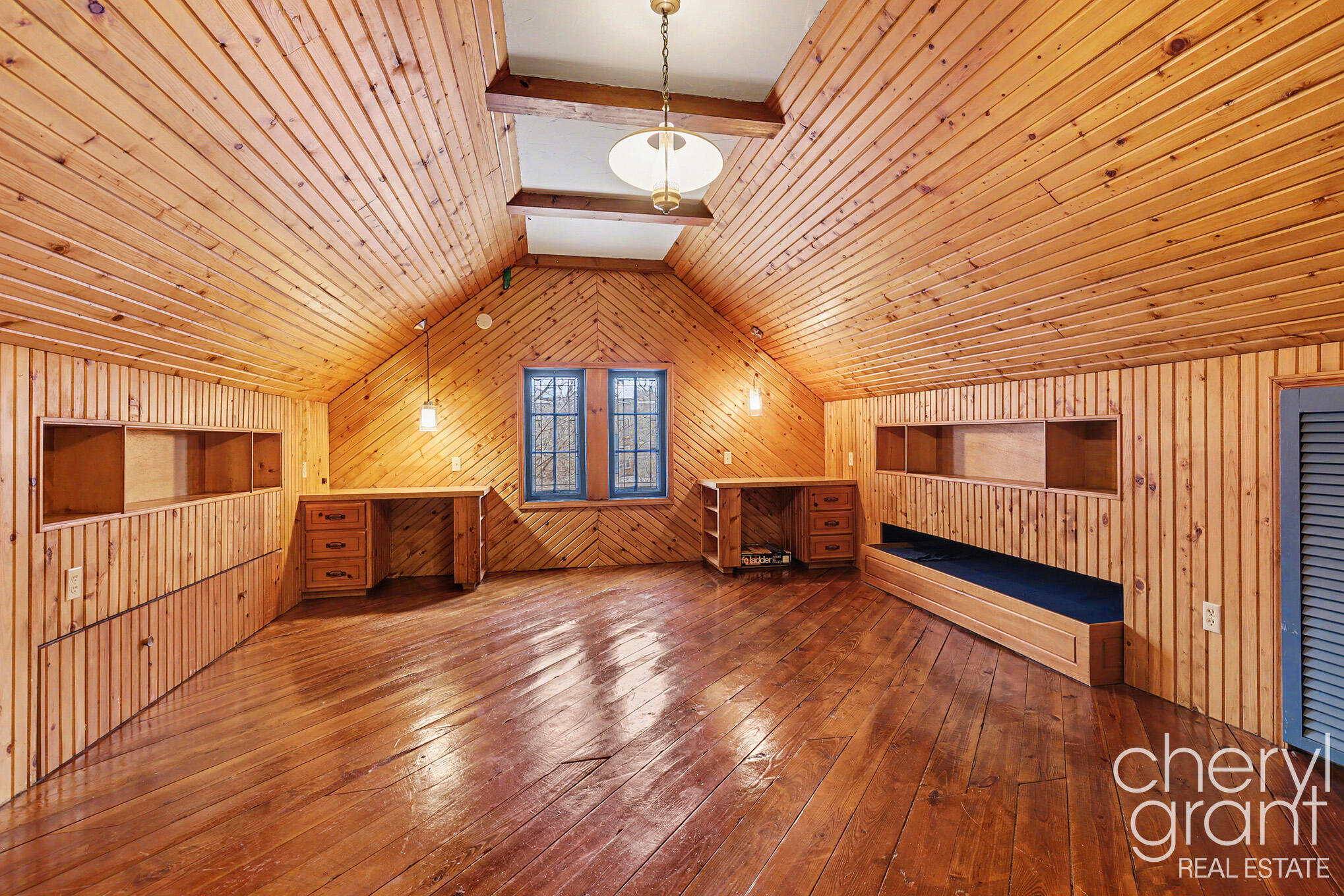 618 Laurel Avenue SE