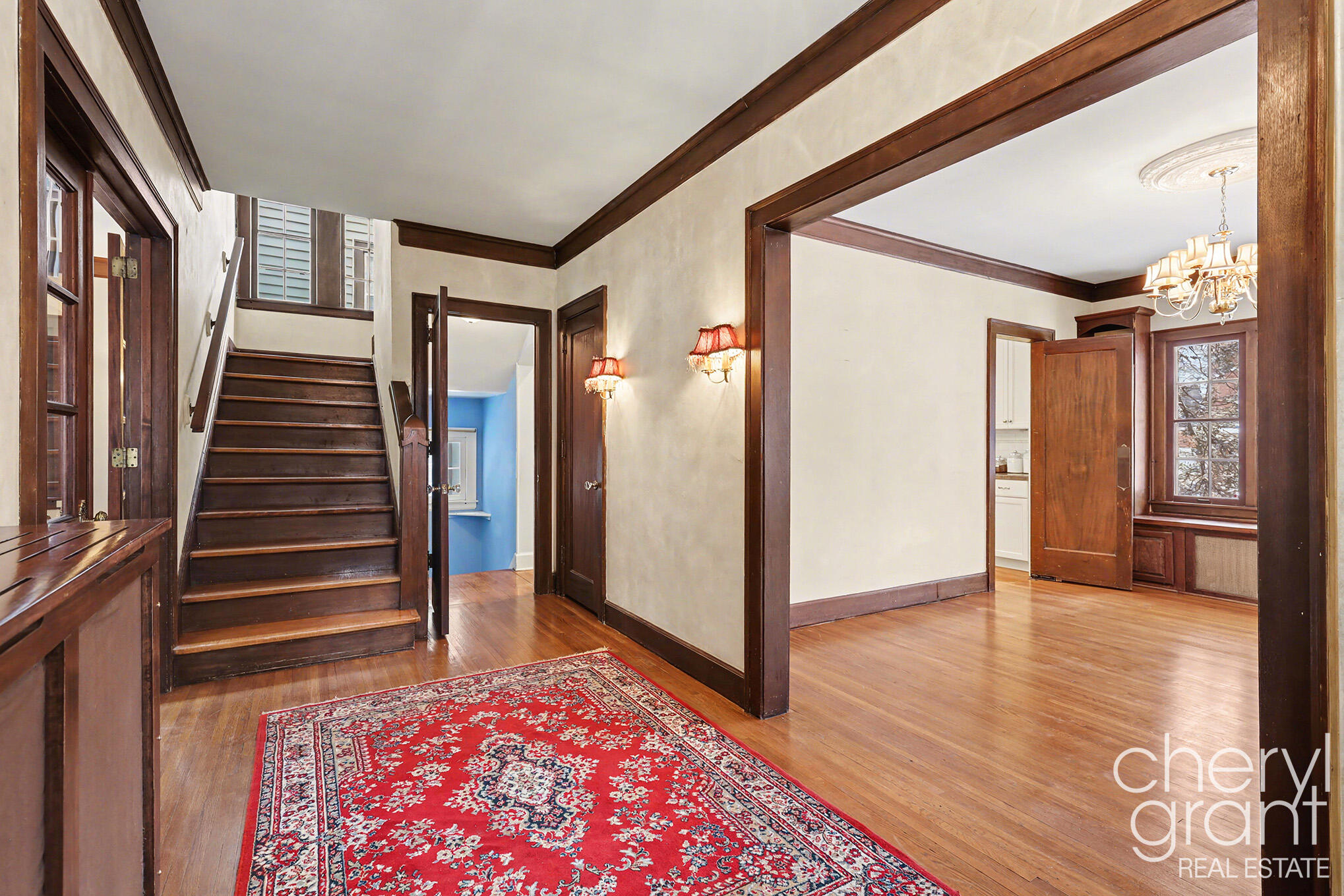 618 Laurel Avenue SE