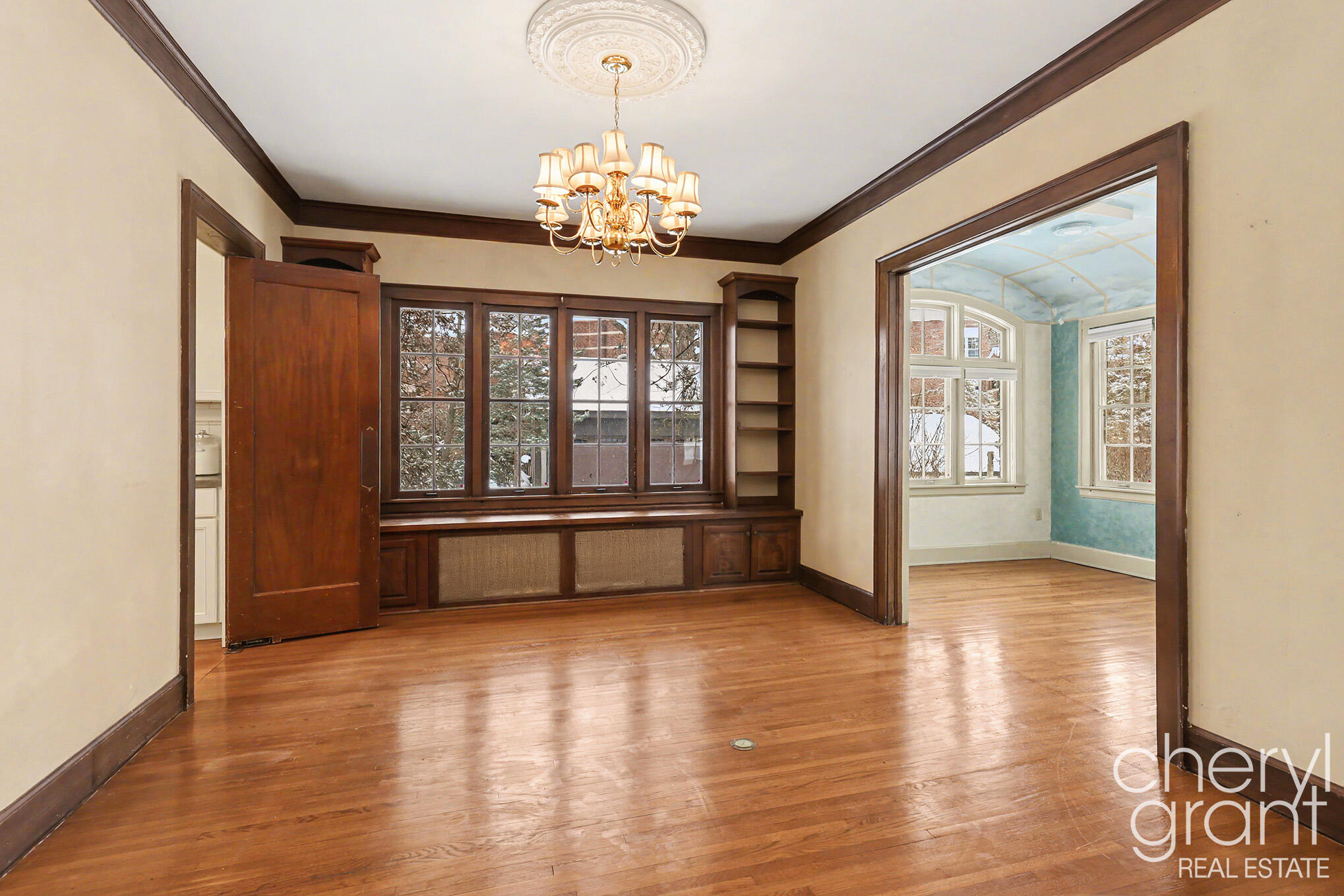 618 Laurel Avenue SE