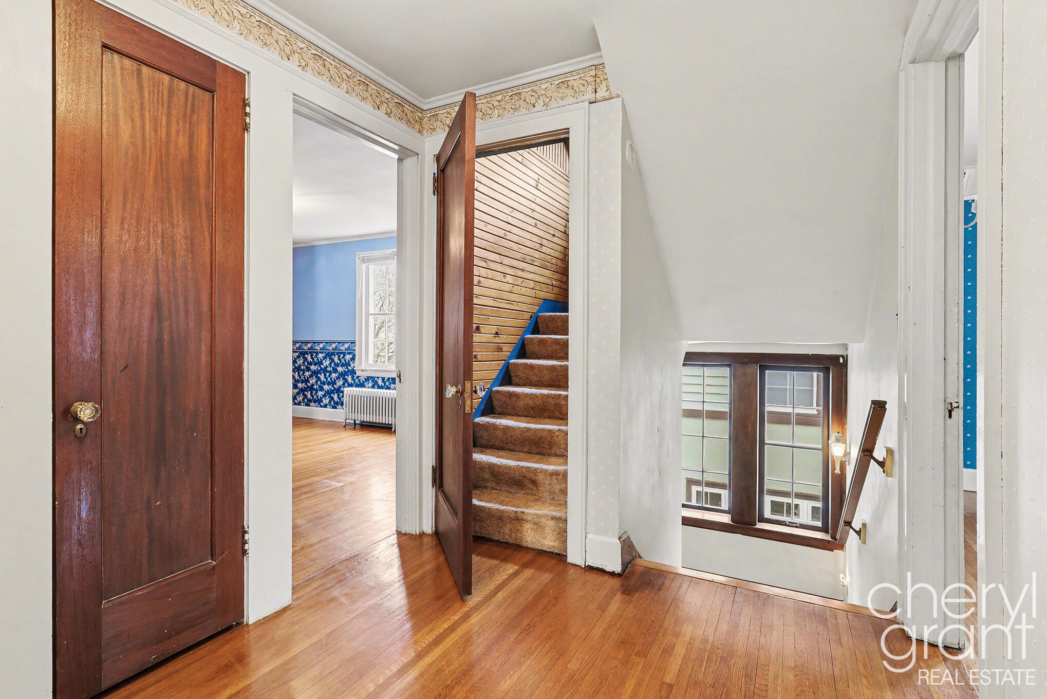 618 Laurel Avenue SE