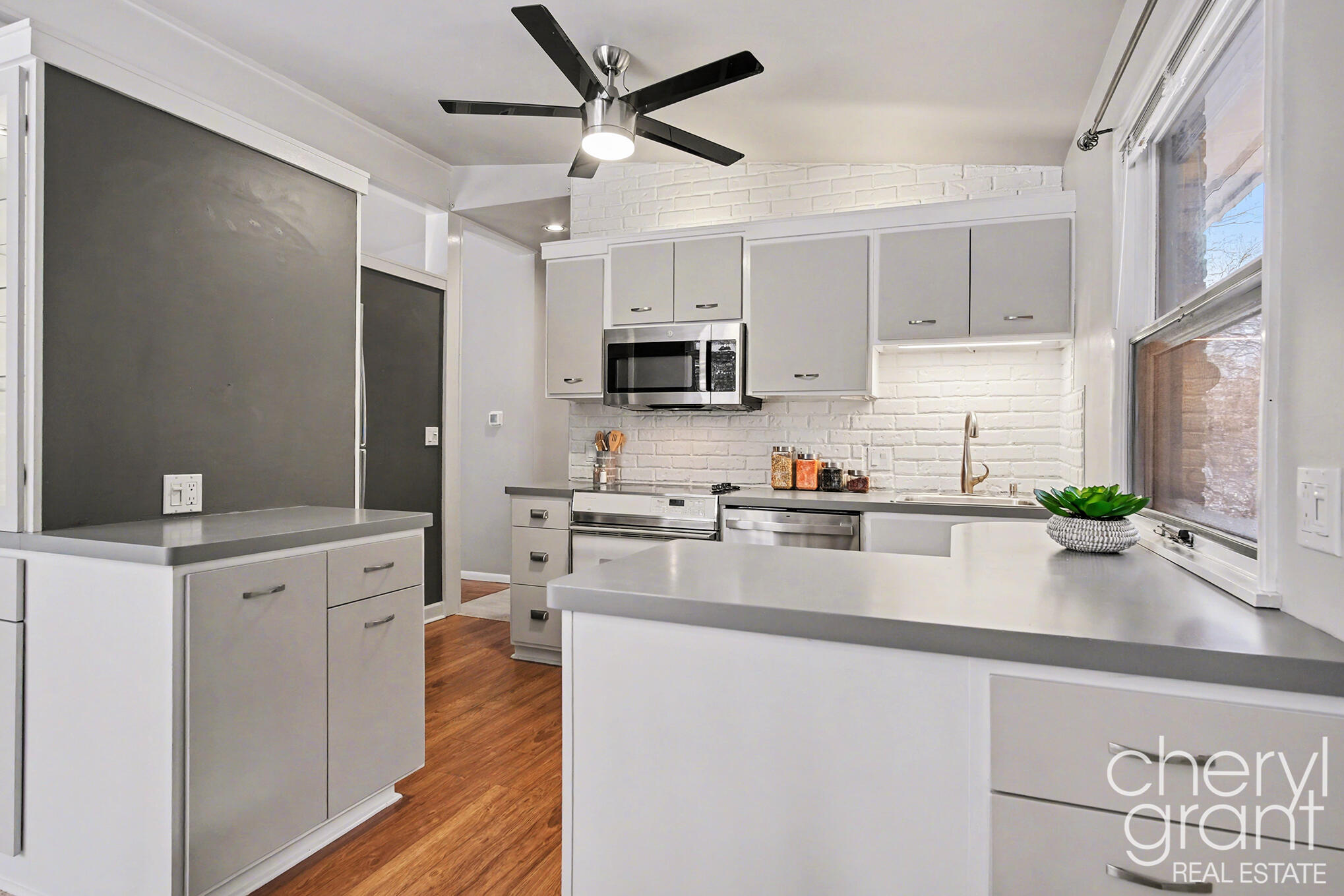 1508 Pinecrest Avenue SE