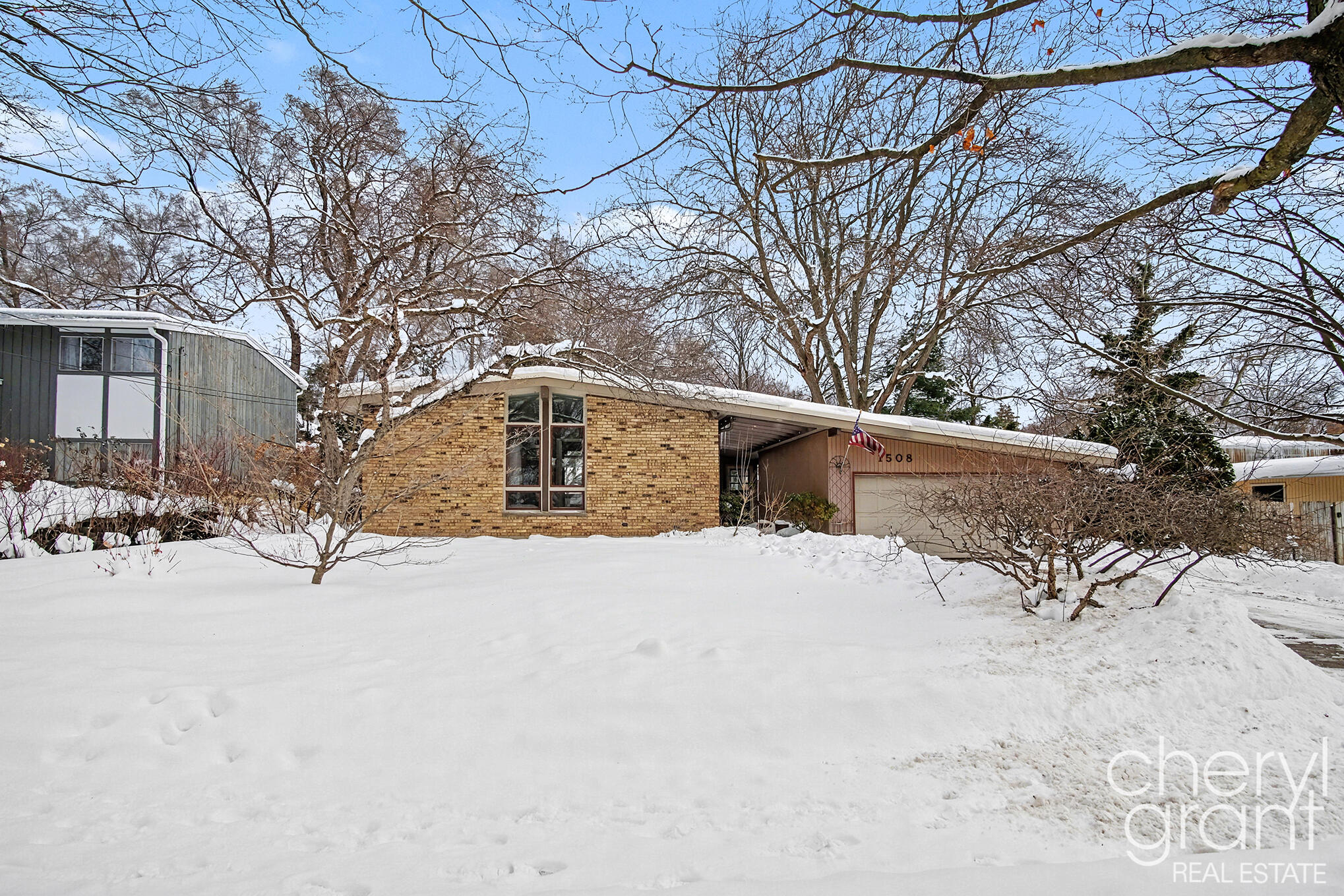 1508 Pinecrest Avenue SE