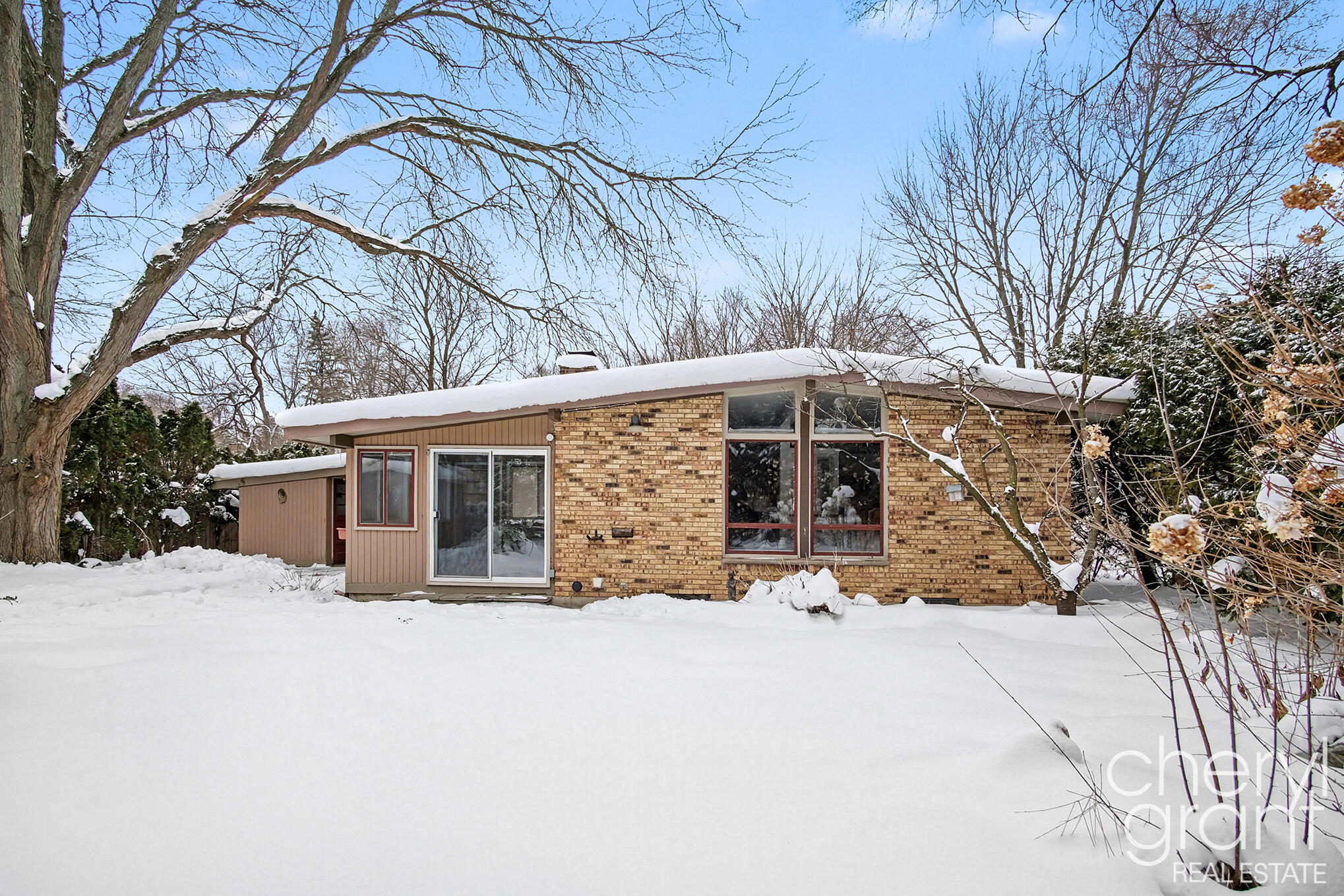 1508 Pinecrest Avenue SE