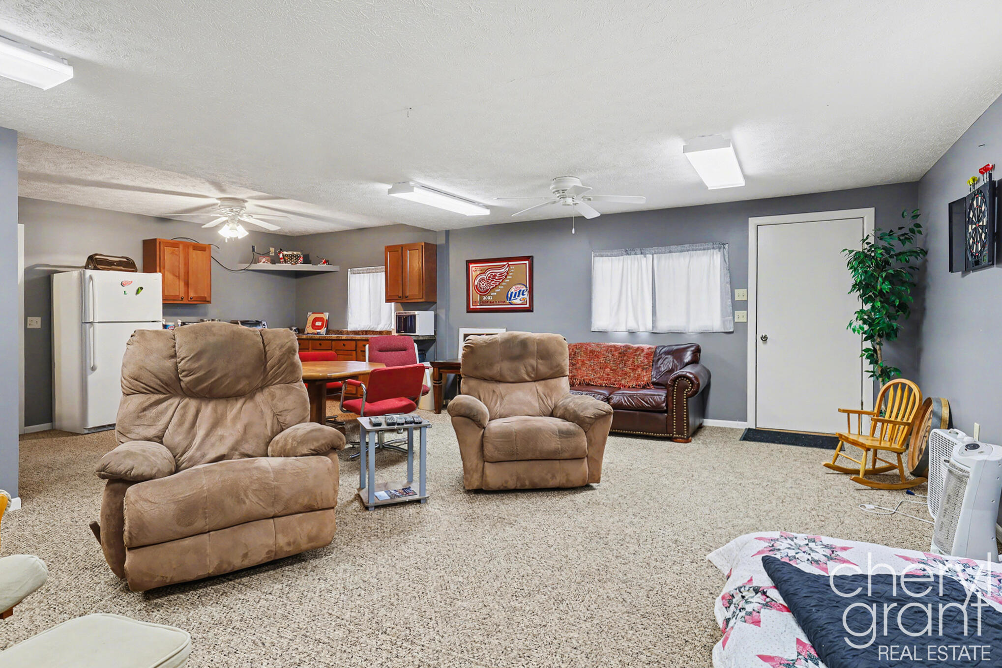 7022 Strawberry Lane