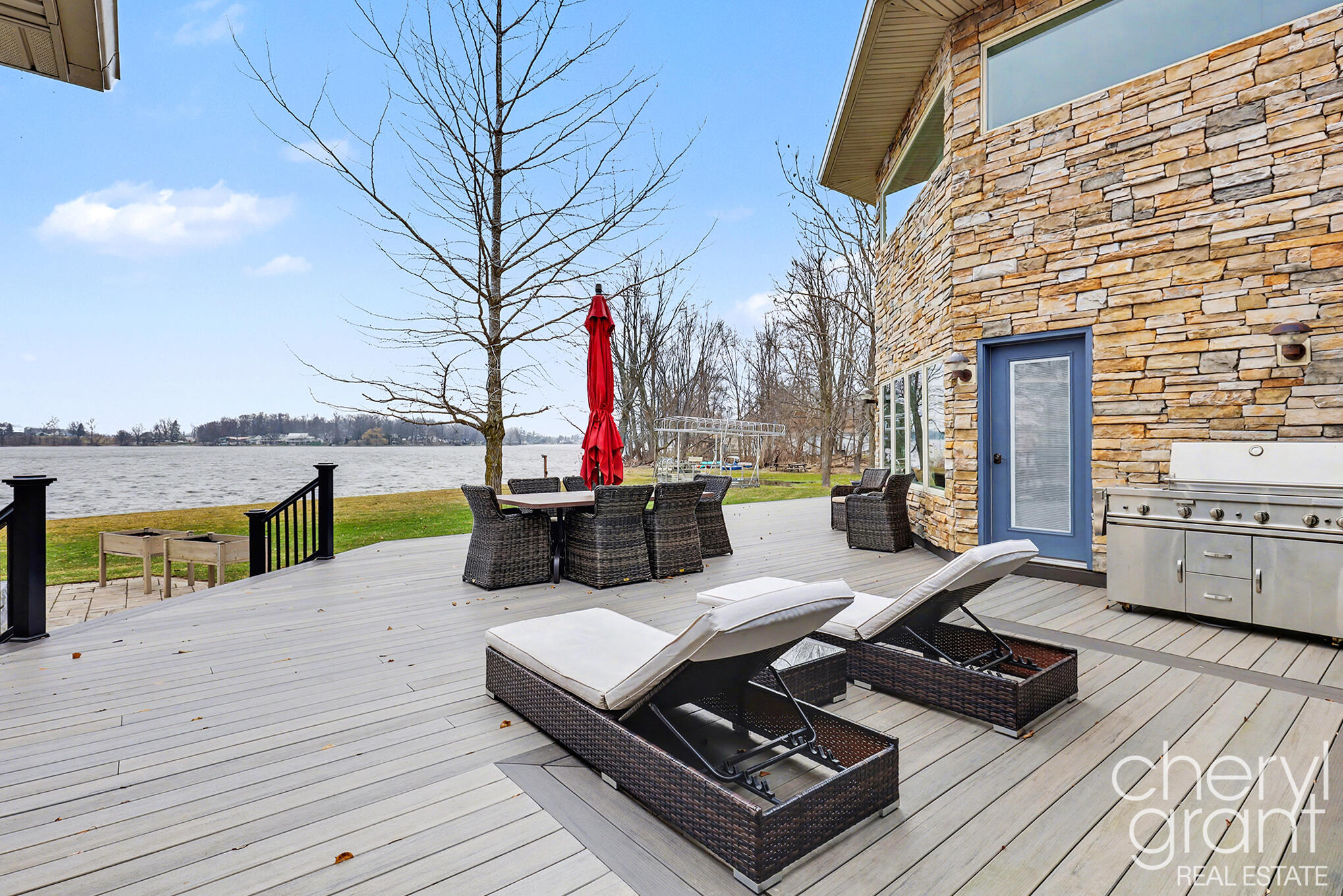 7022 Strawberry Lane