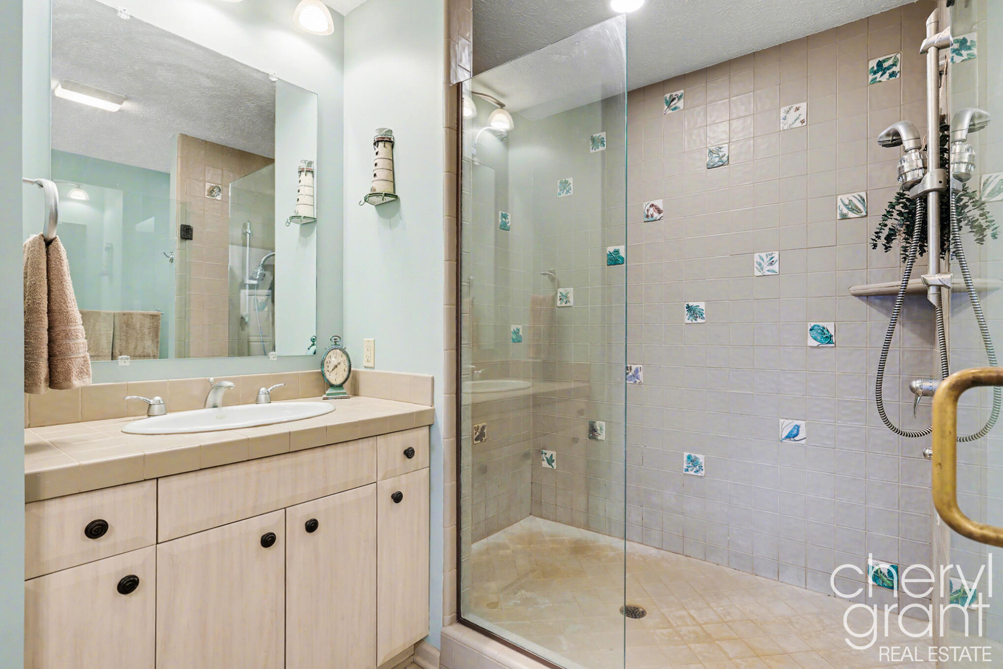 7022 Strawberry Lane