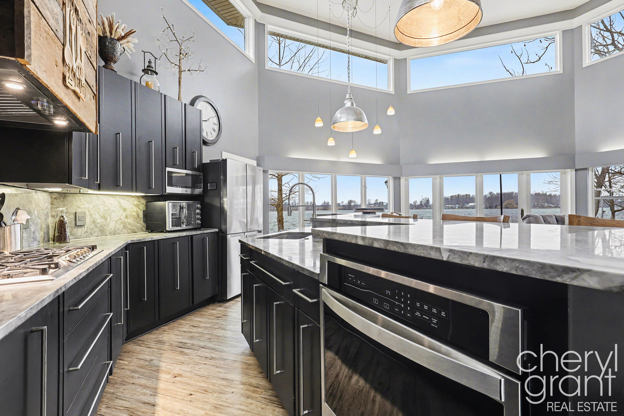 7022 Strawberry Lane