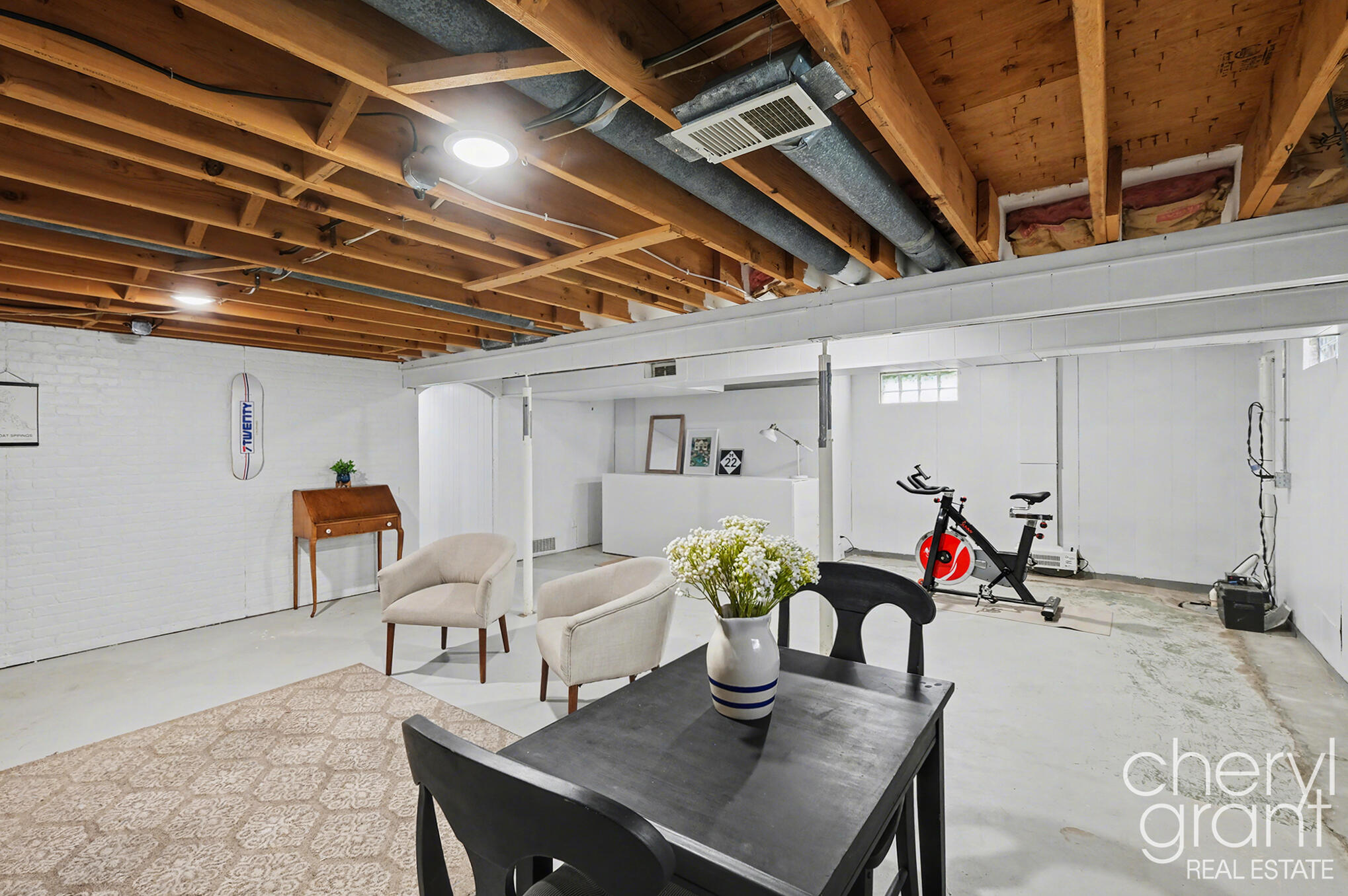 4040 Ziverts Street NE