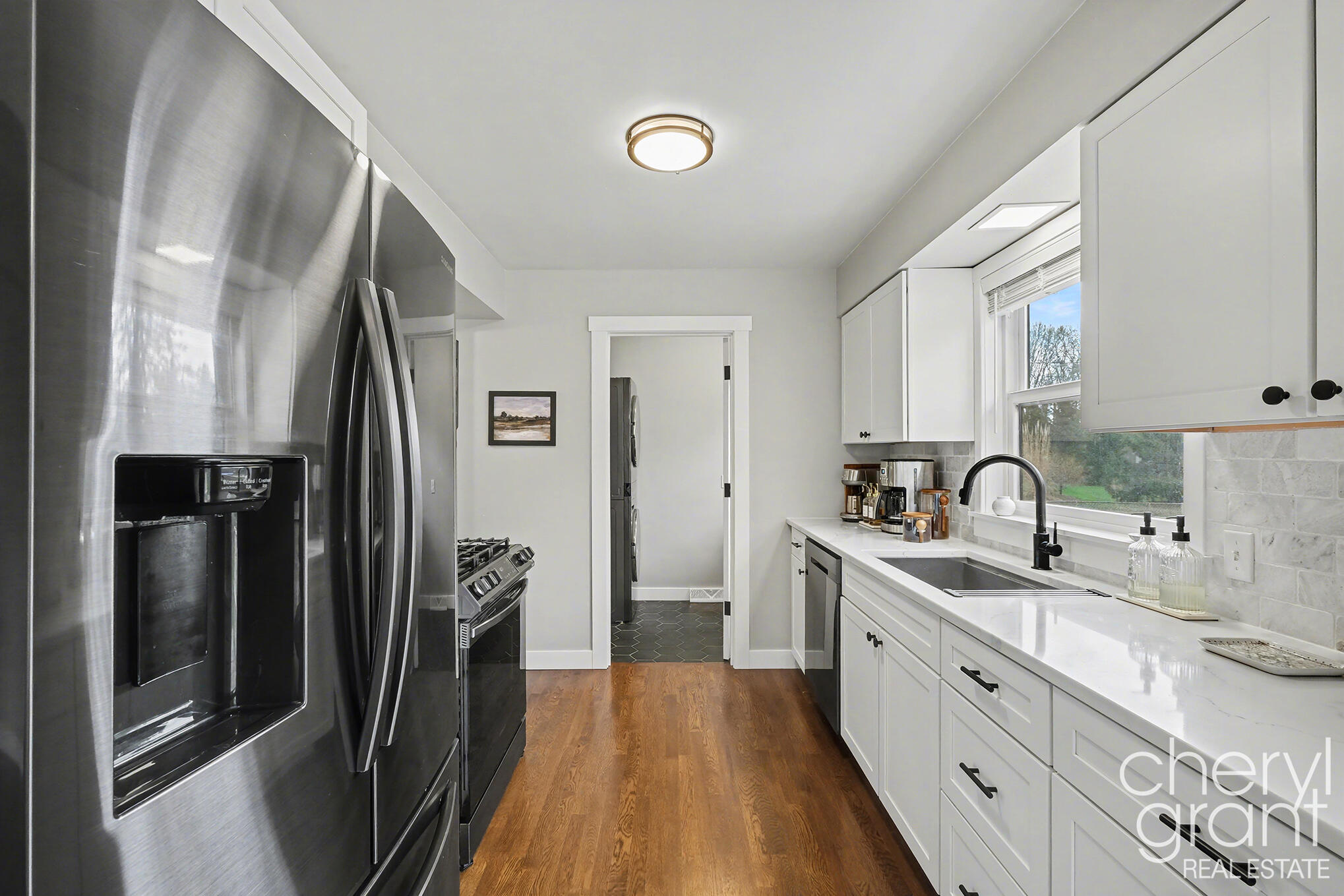 4040 Ziverts Street NE