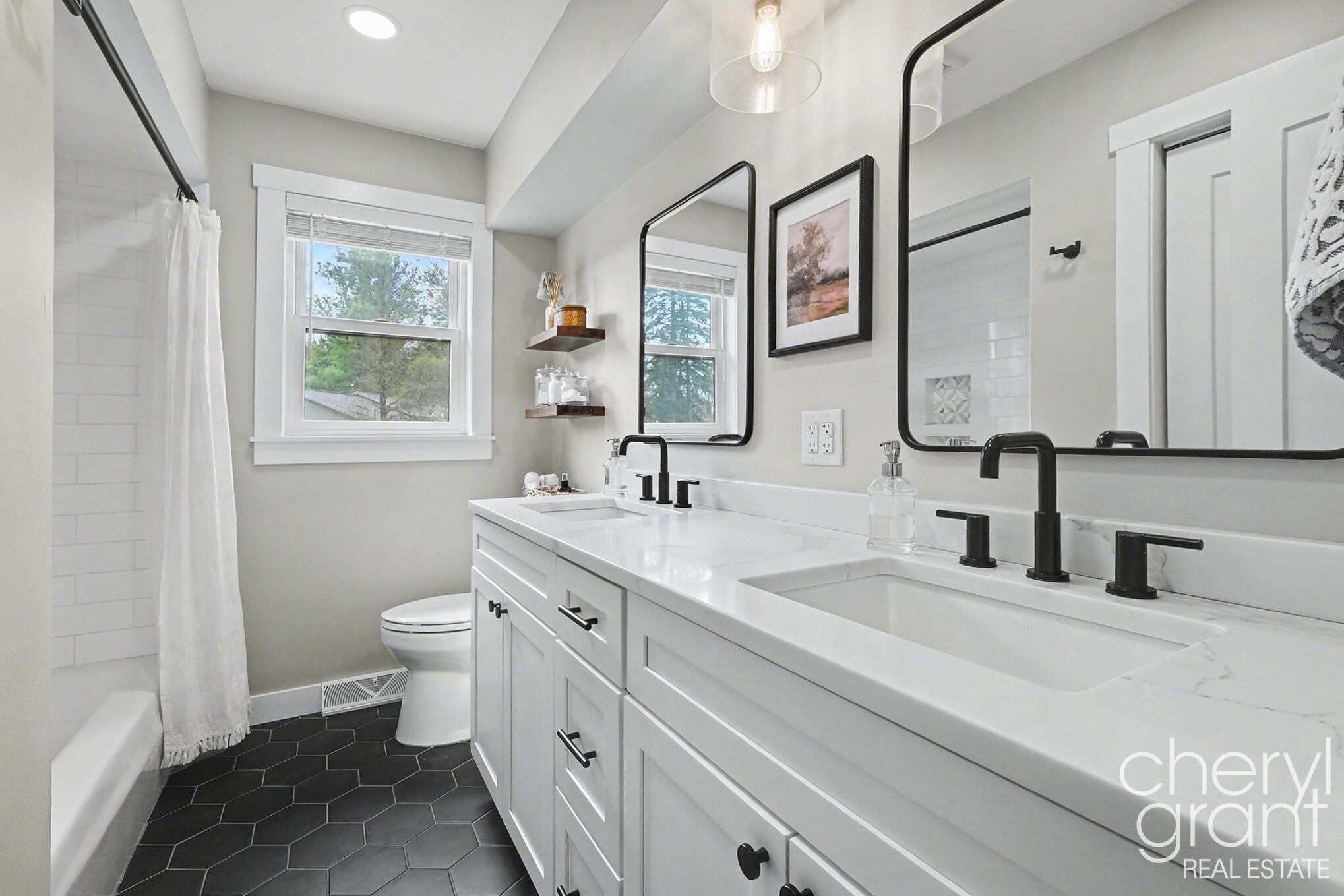 4040 Ziverts Street NE