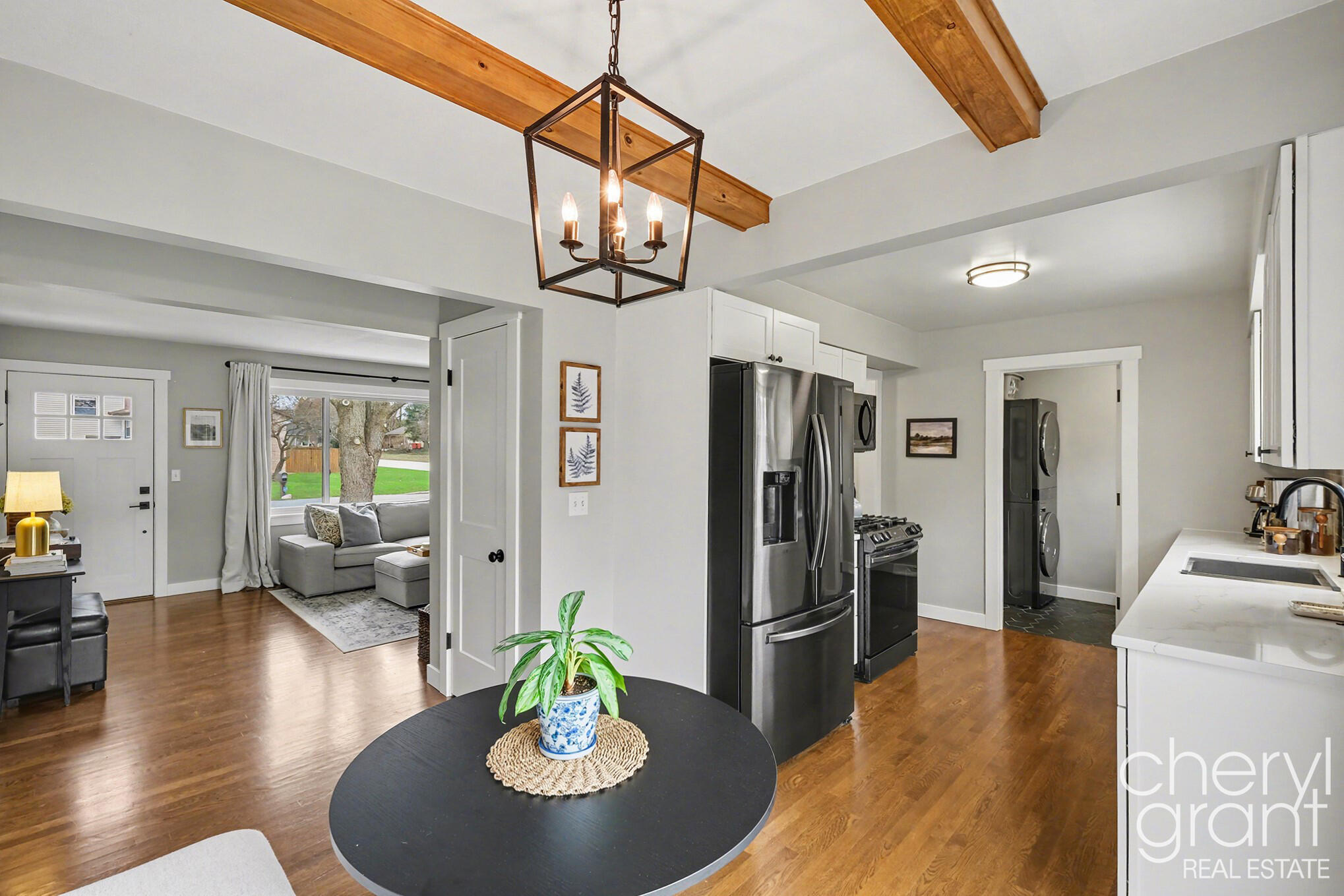 4040 Ziverts Street NE