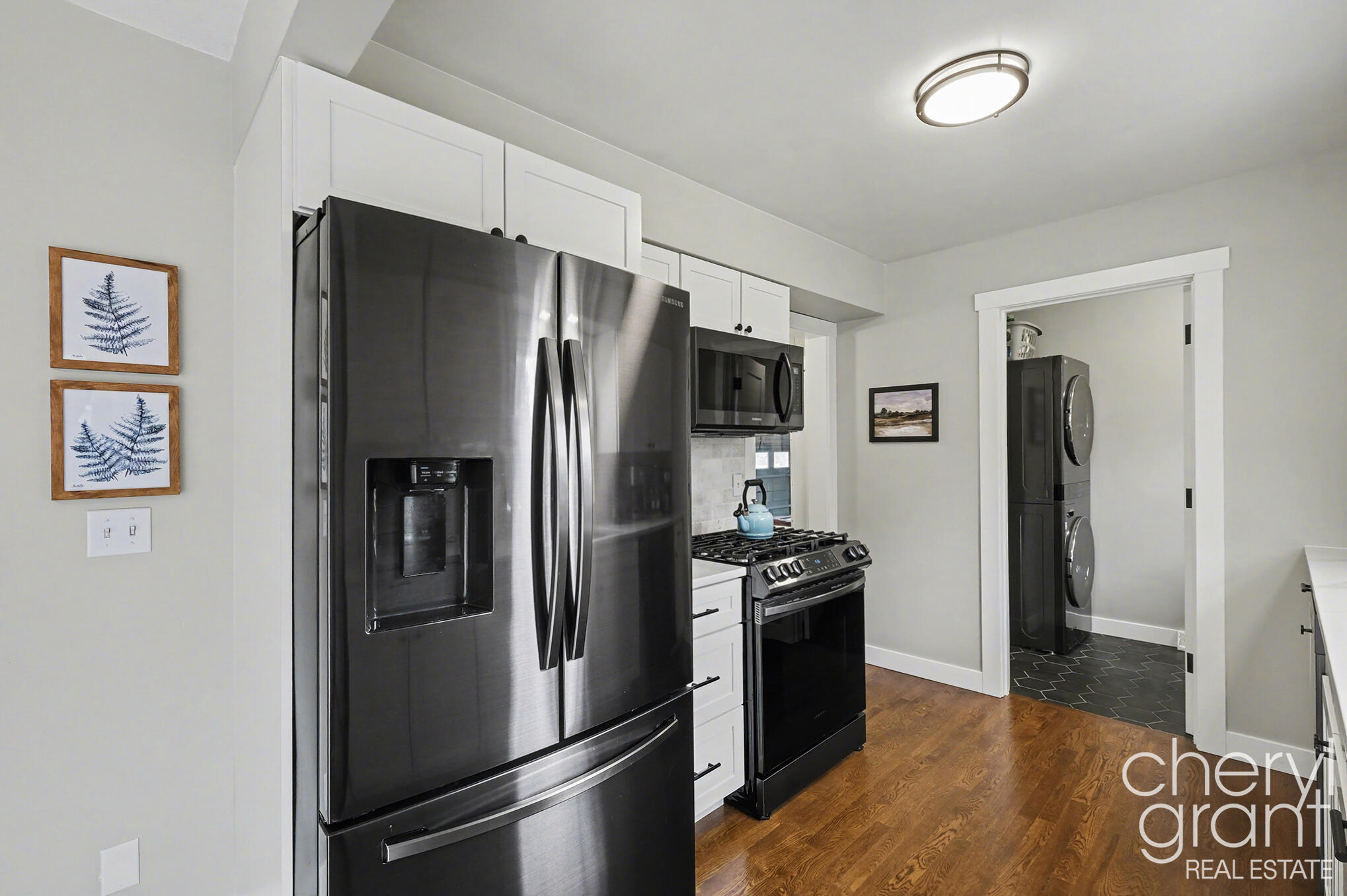 4040 Ziverts Street NE