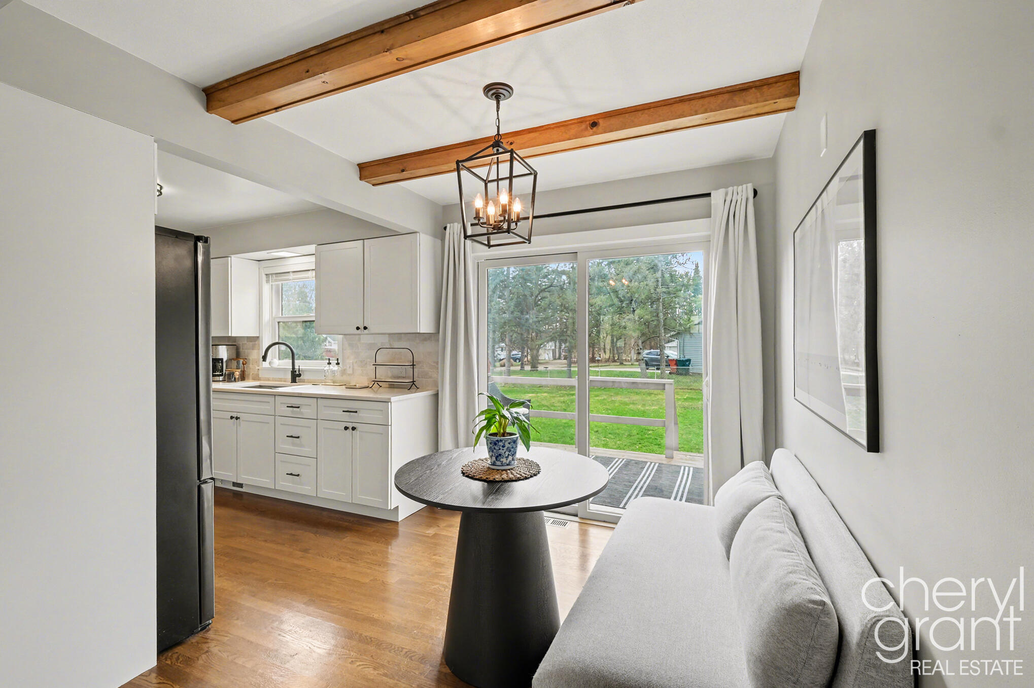 4040 Ziverts Street NE