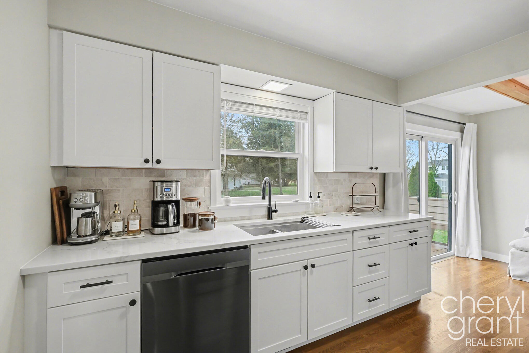 4040 Ziverts Street NE