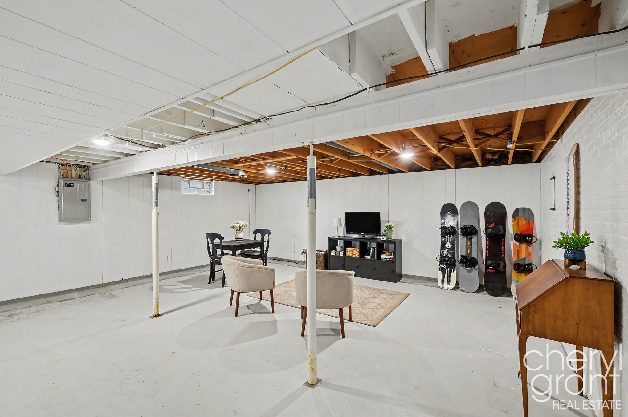 4040 Ziverts Street NE