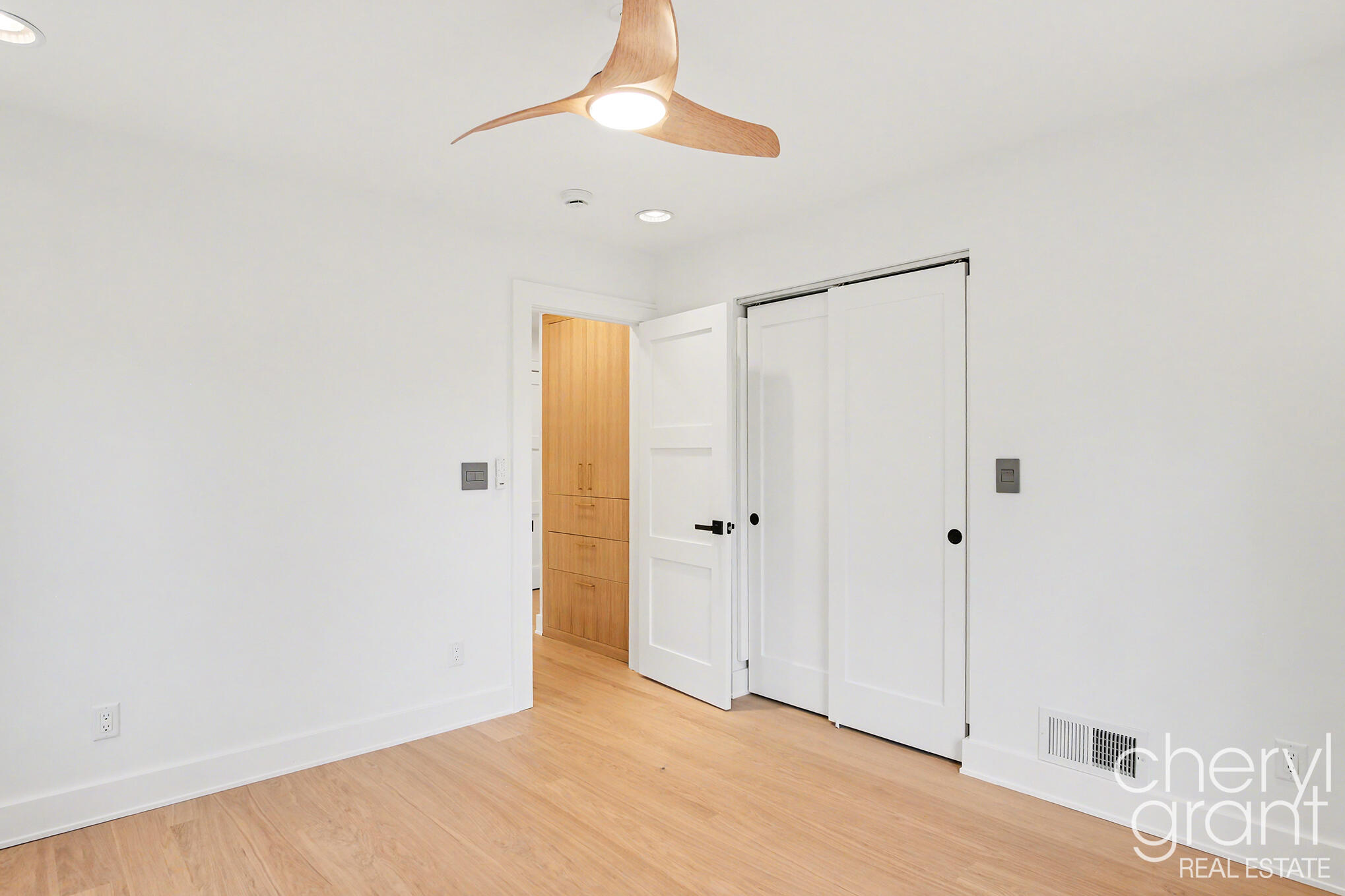 1100 Eastwood Avenue SE