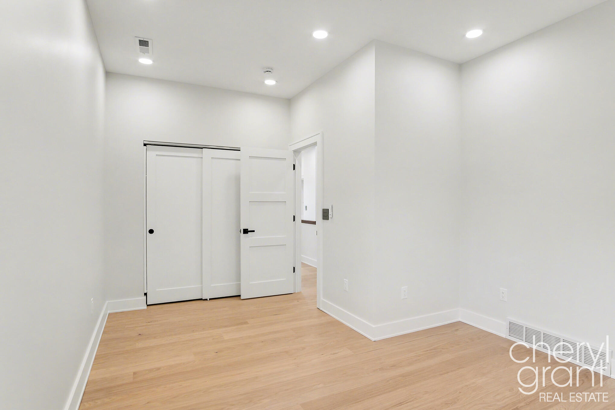 1100 Eastwood Avenue SE