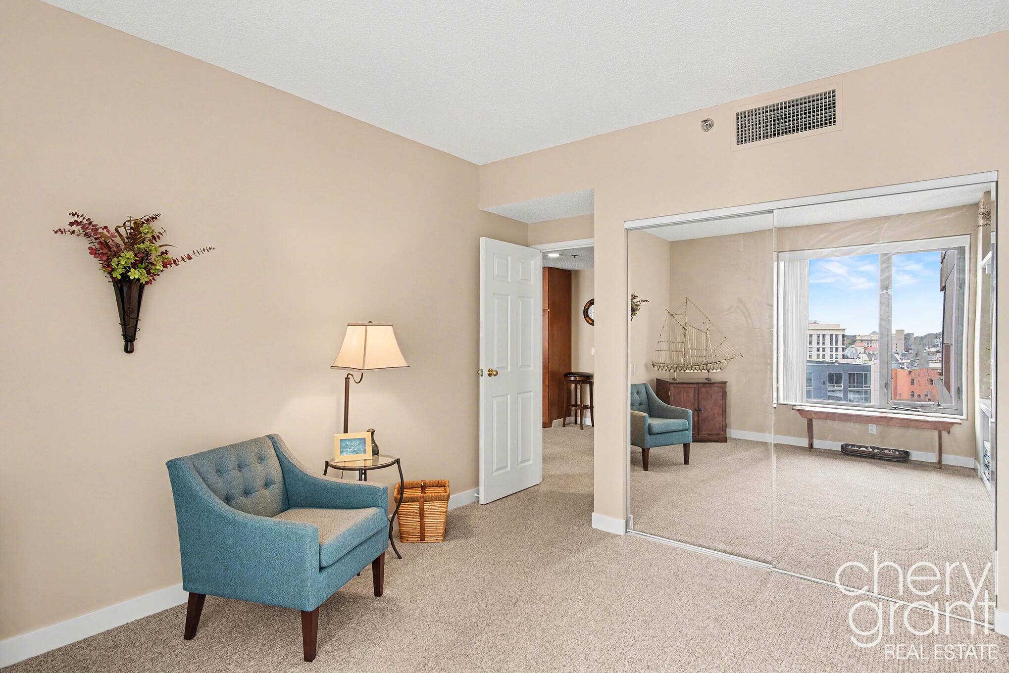 158 Campau Circle NW