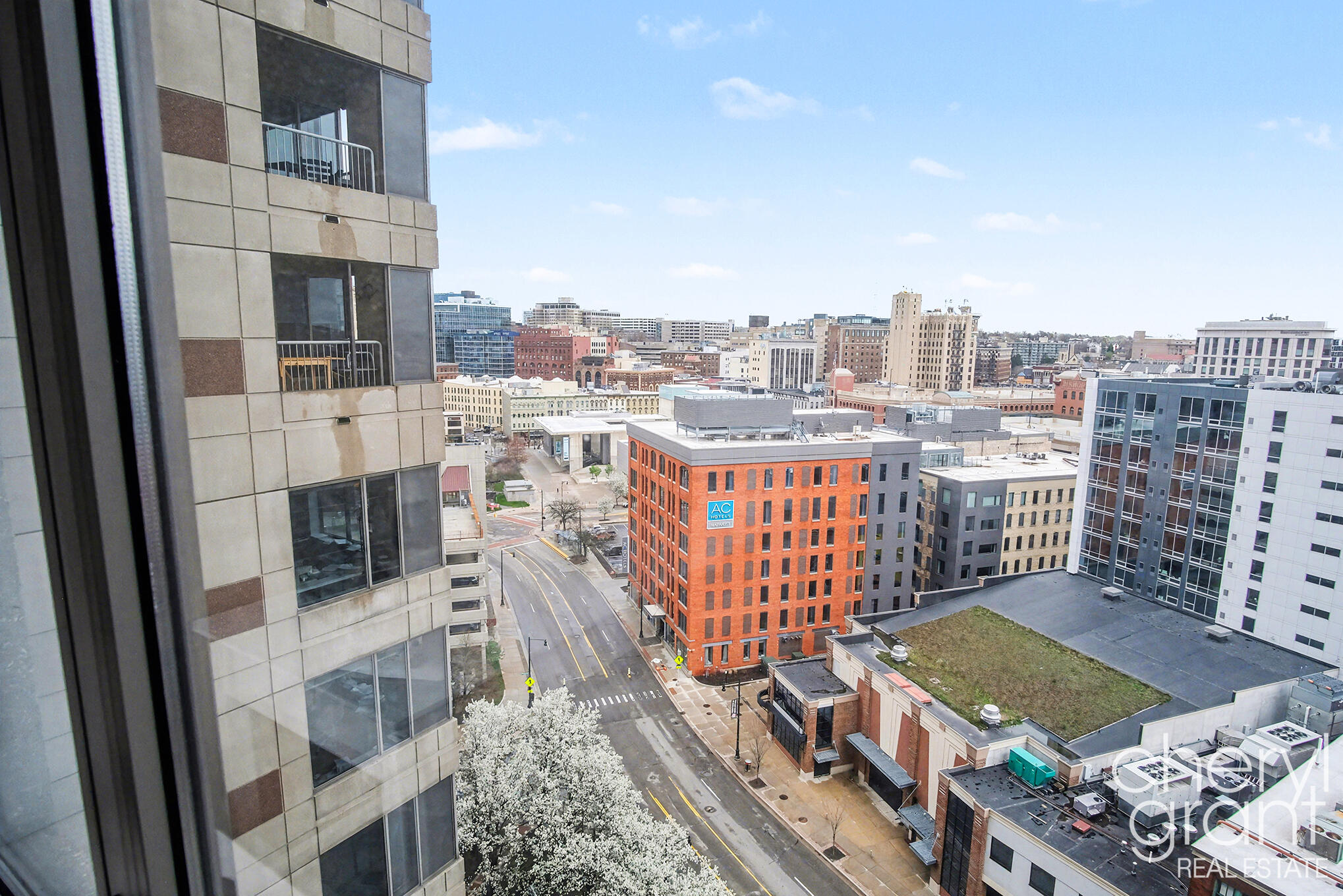 158 Campau Circle NW