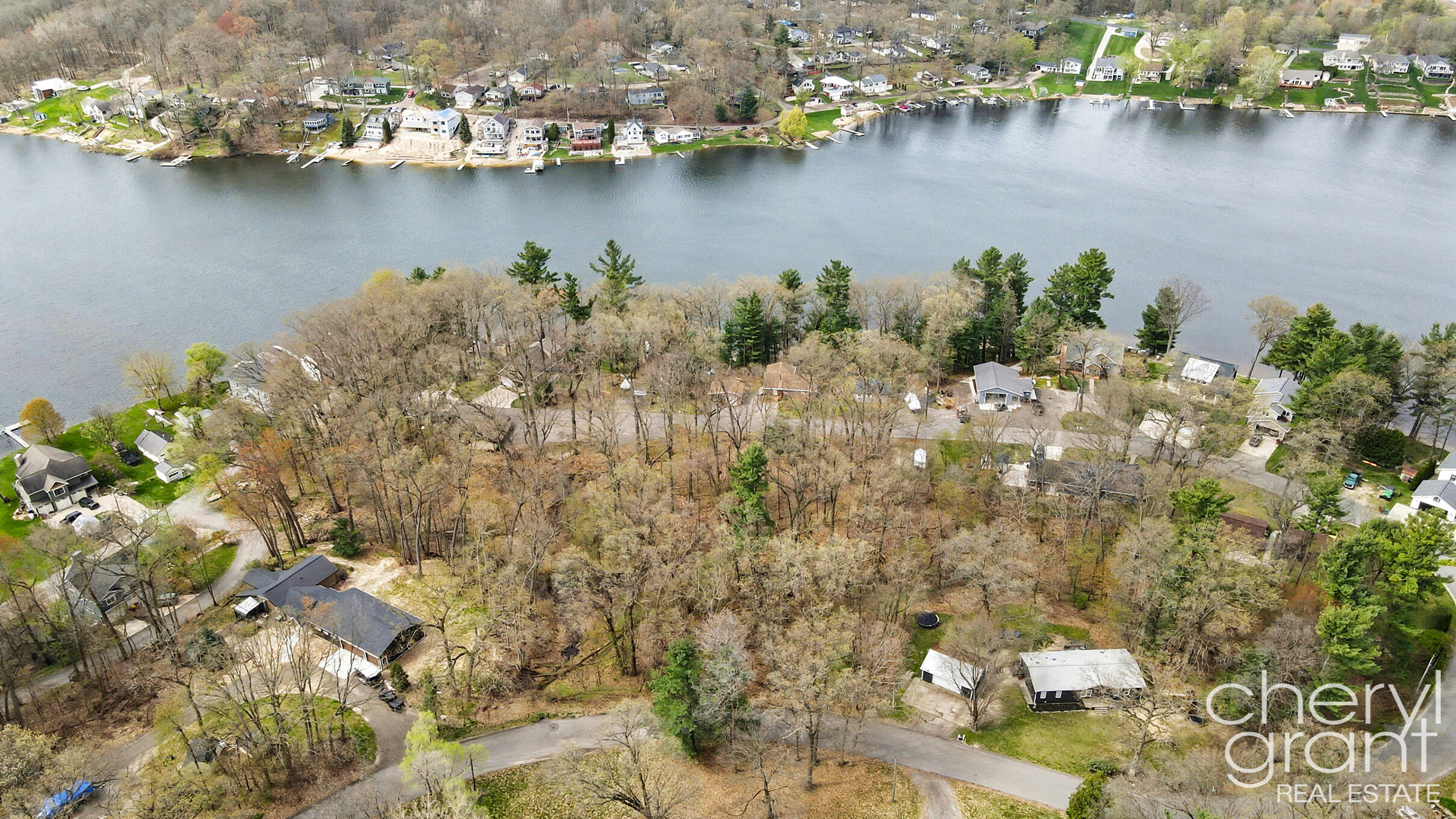 7406 Ravine Drive NE