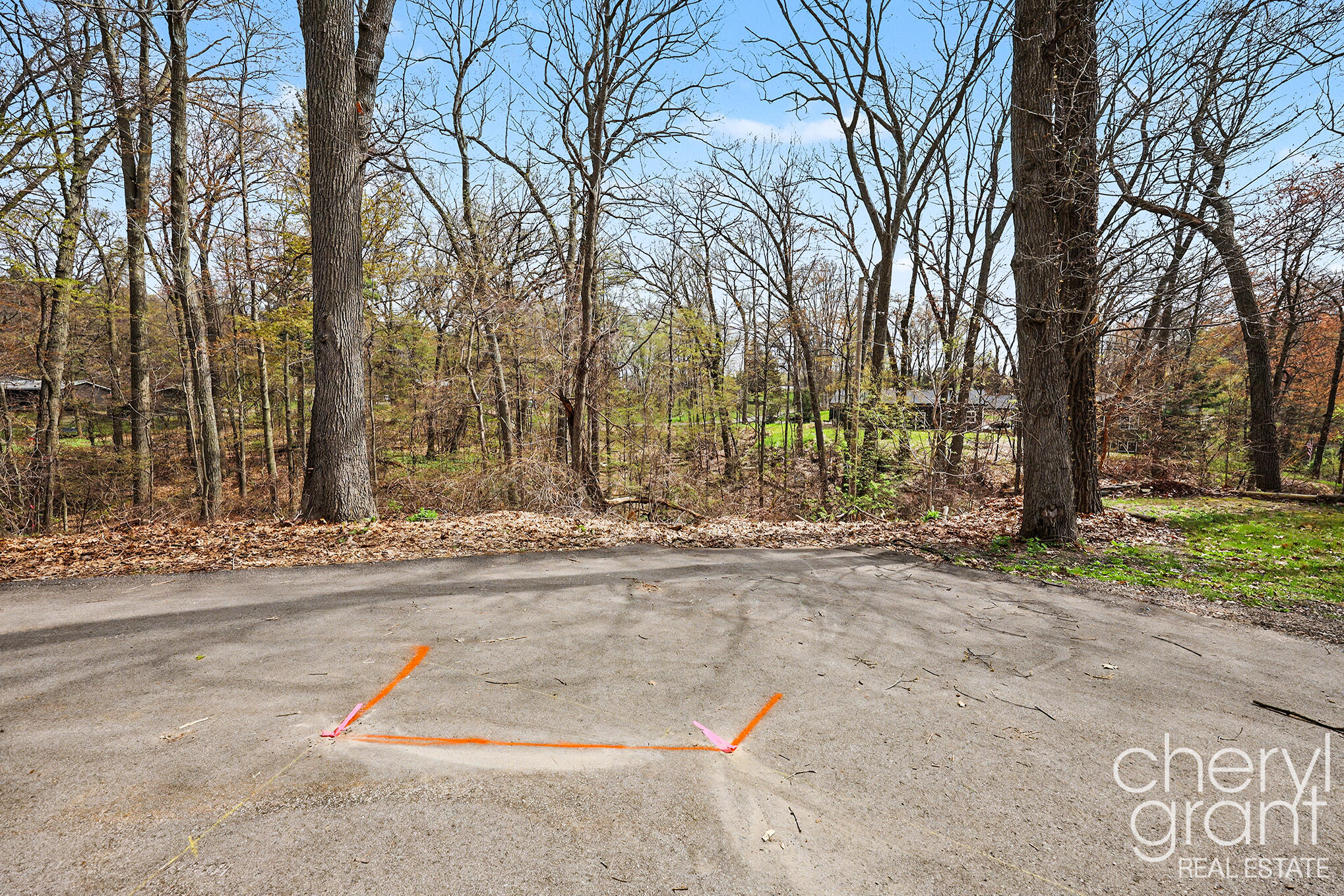 7406 Ravine Drive NE