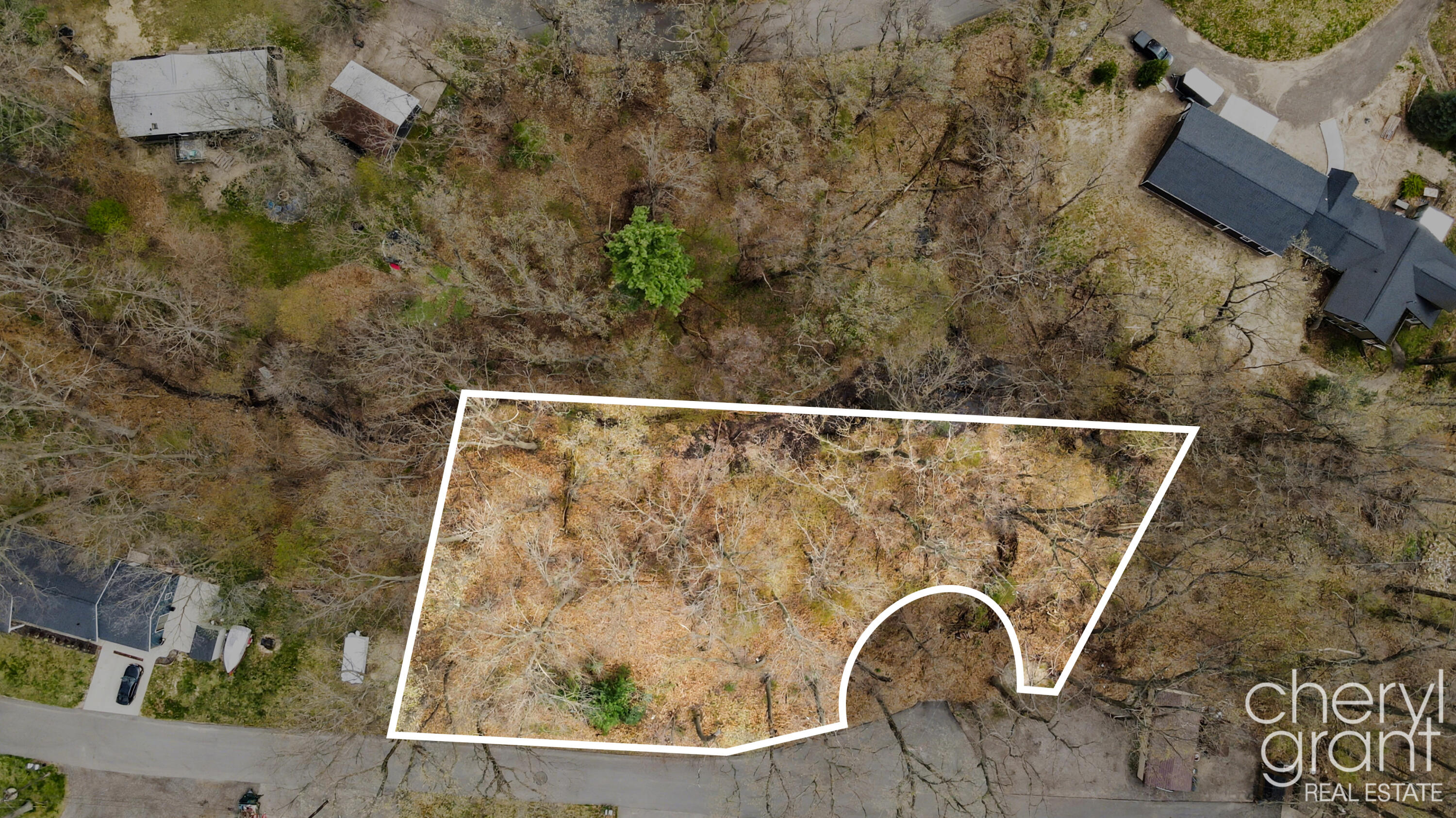 7406 Ravine Drive NE