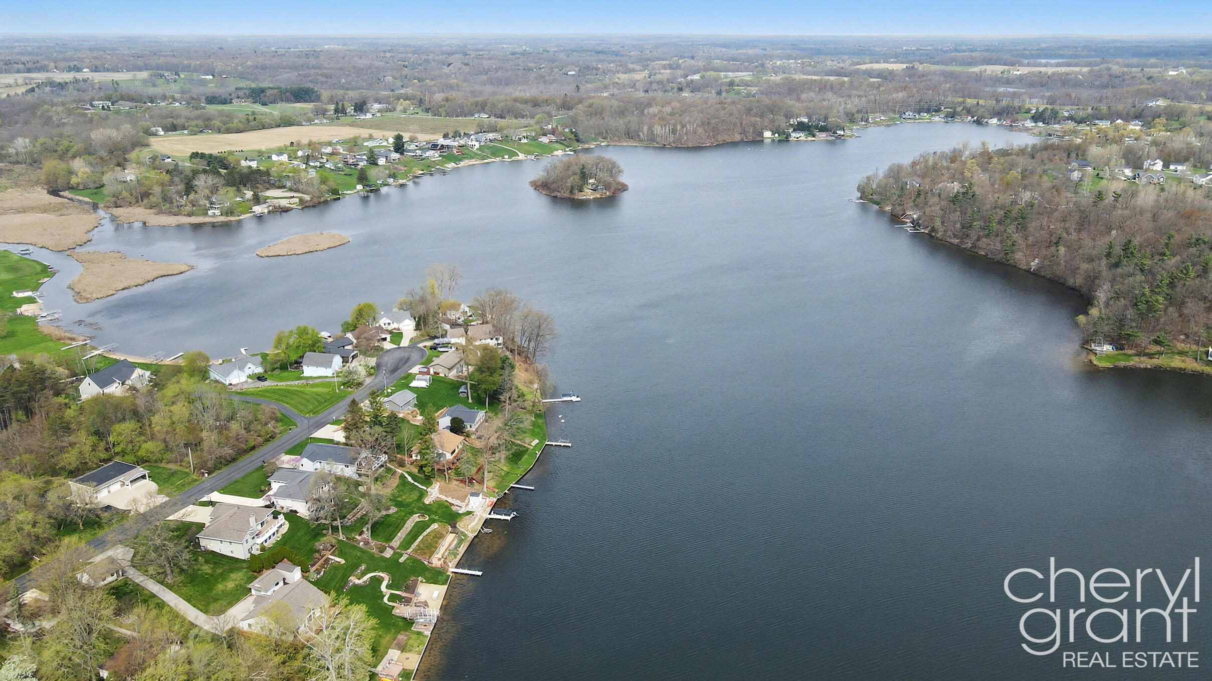 7406 Ravine Drive NE