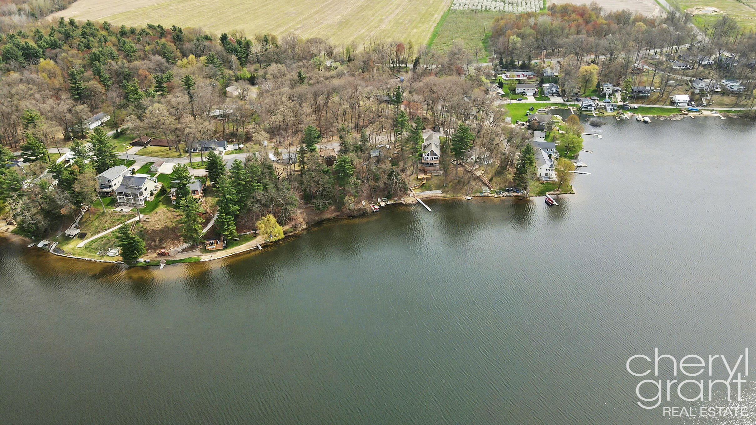 7406 Ravine Drive NE