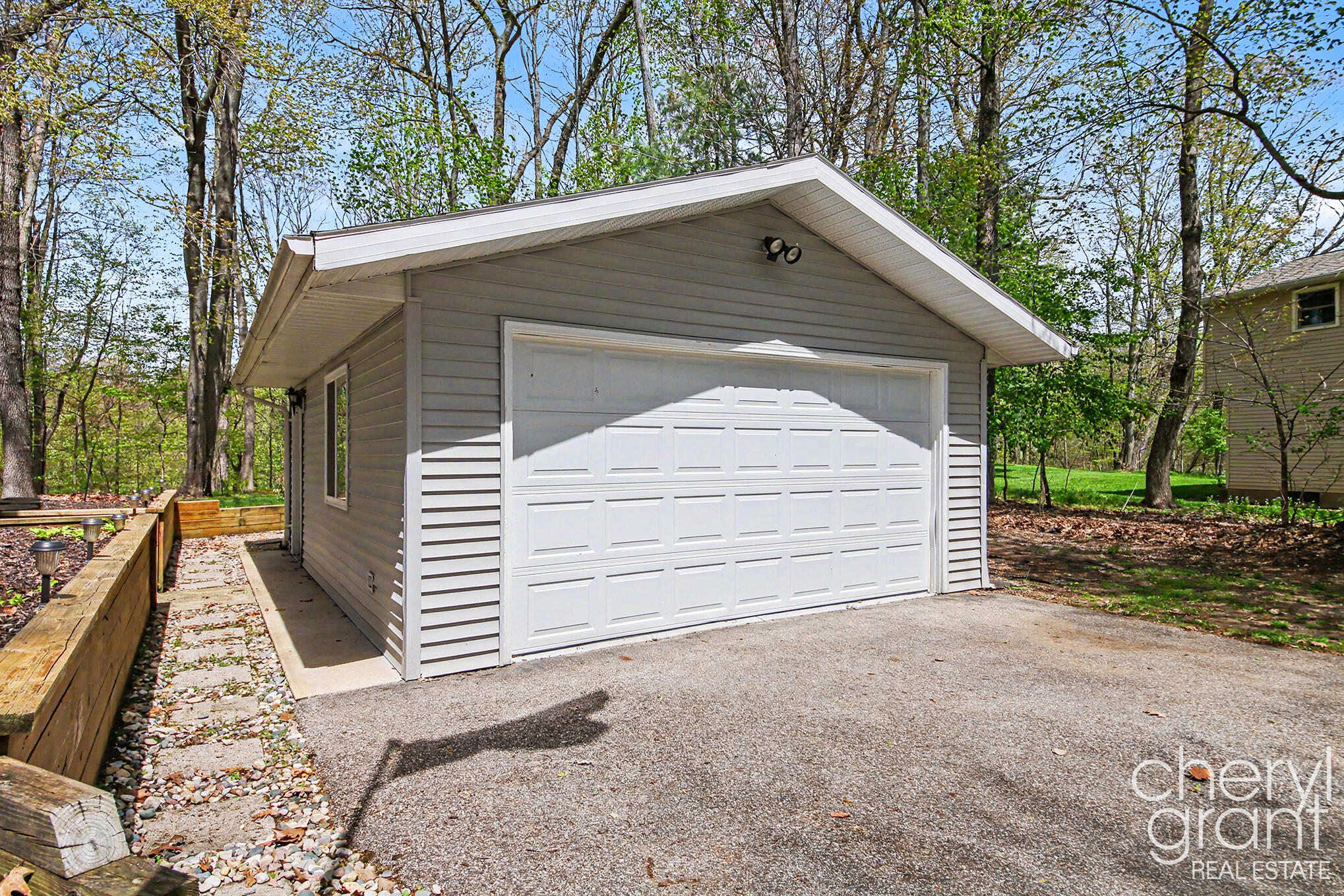 3047 Rogue Hollow Court NE