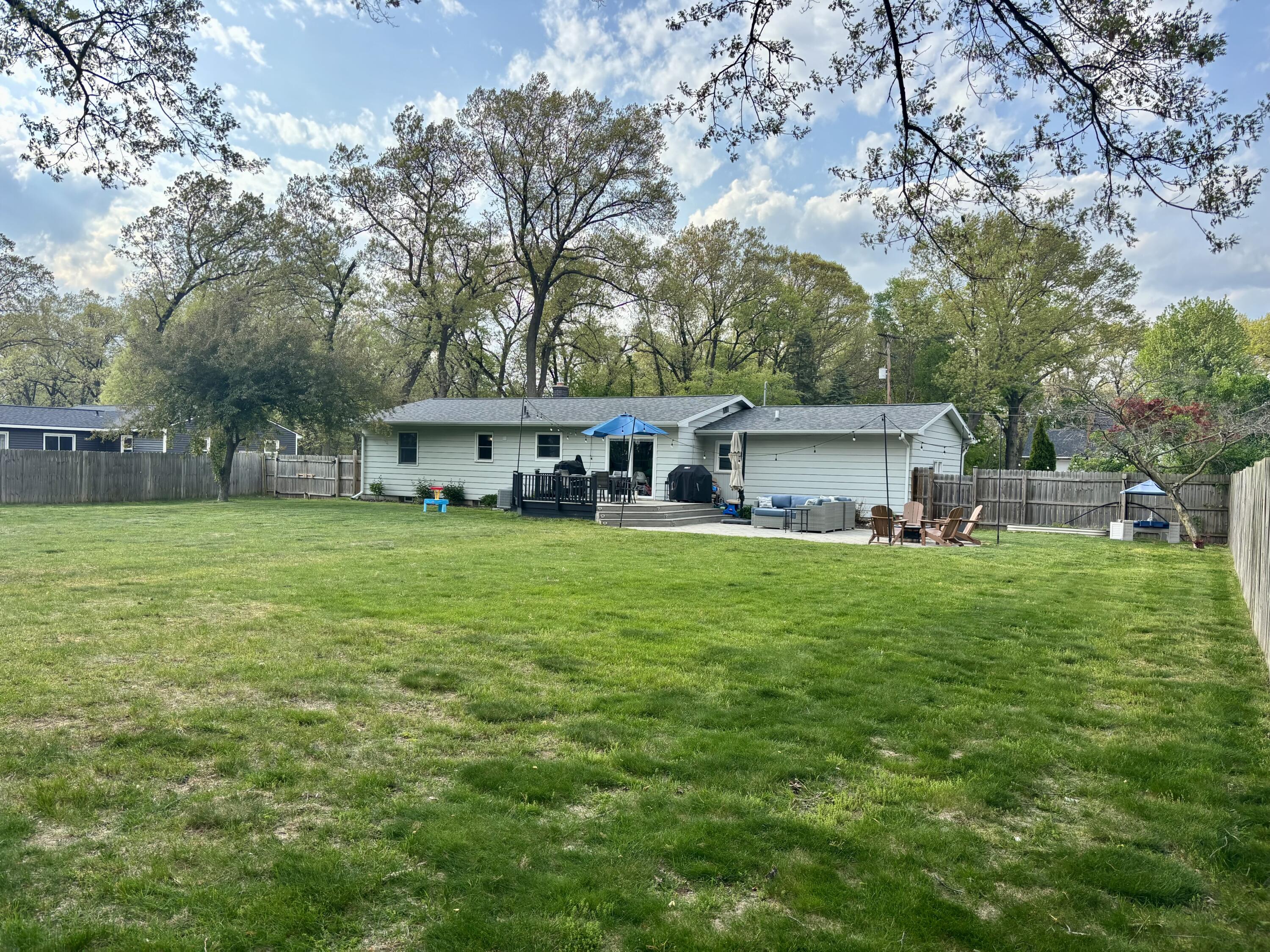 2002 Garret Drive NE