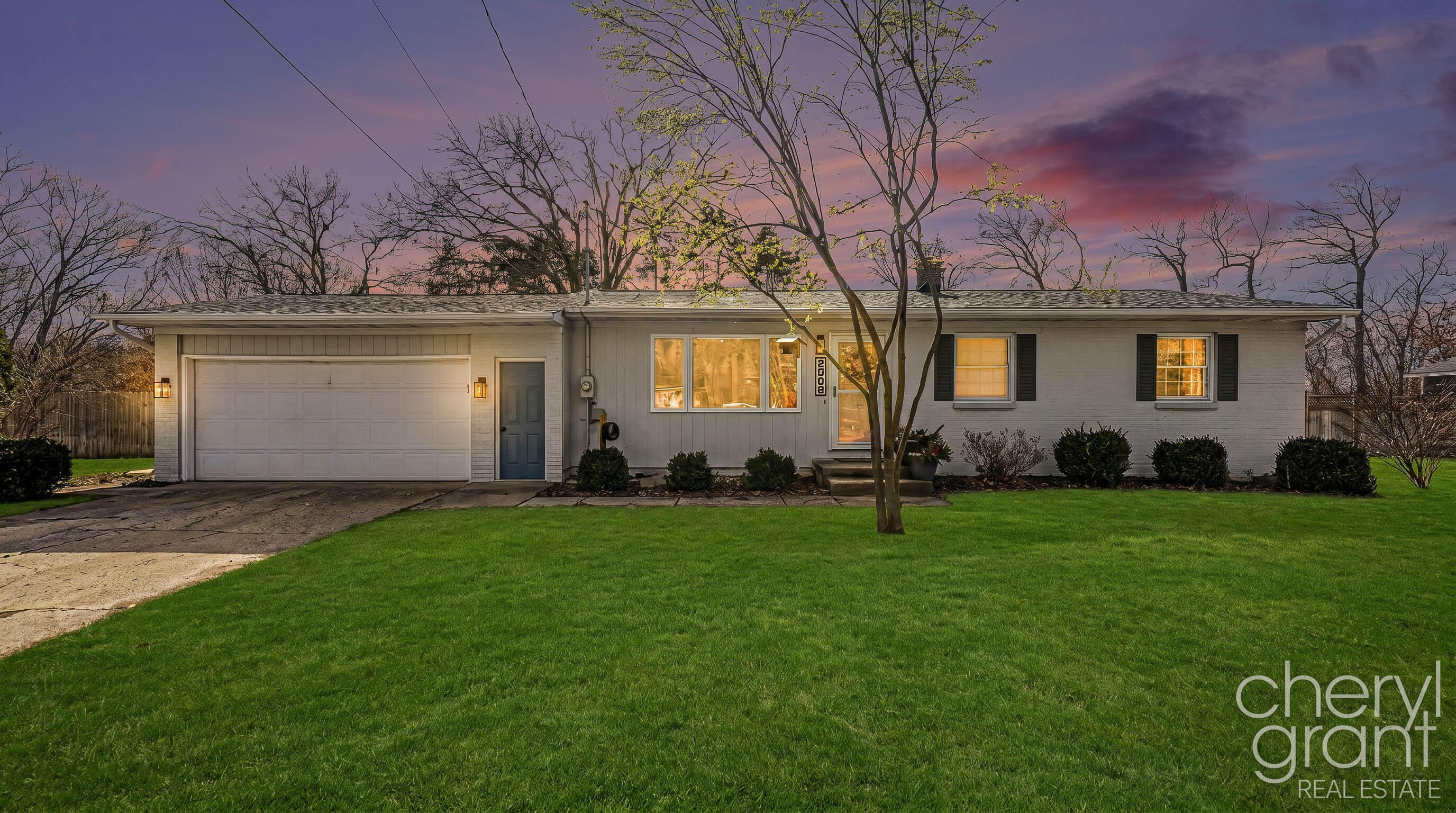 2002 Garret Drive NE