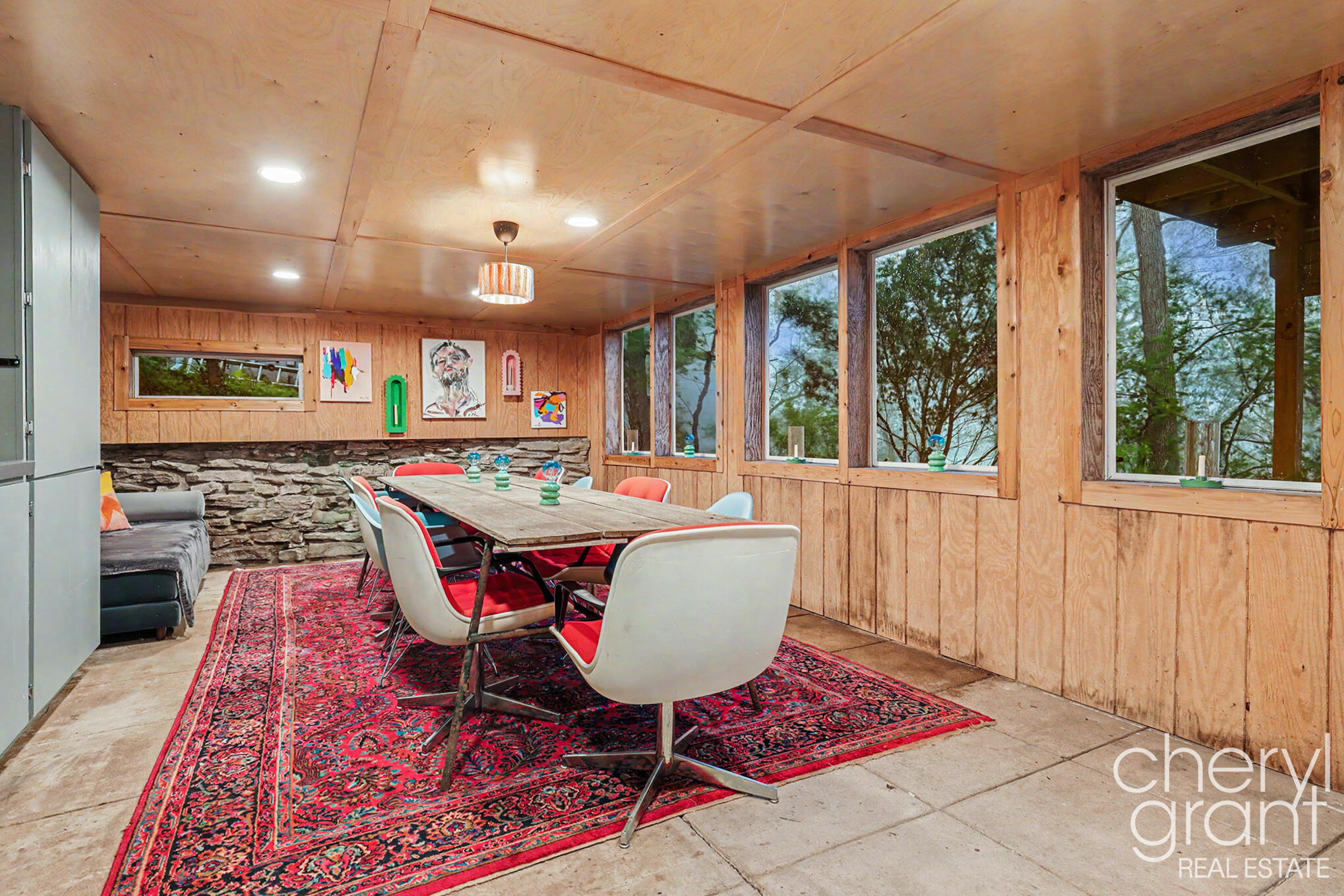 3255 Dorais Drive NE